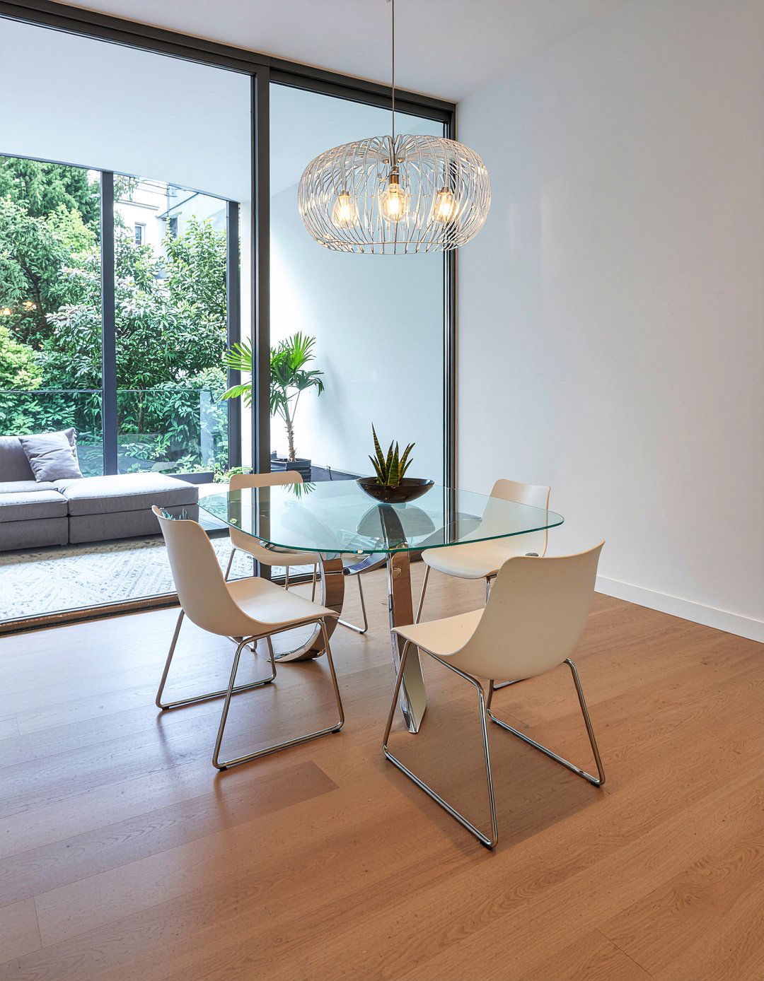 Glass top dining table - 30 low-maintenance dining room ideas