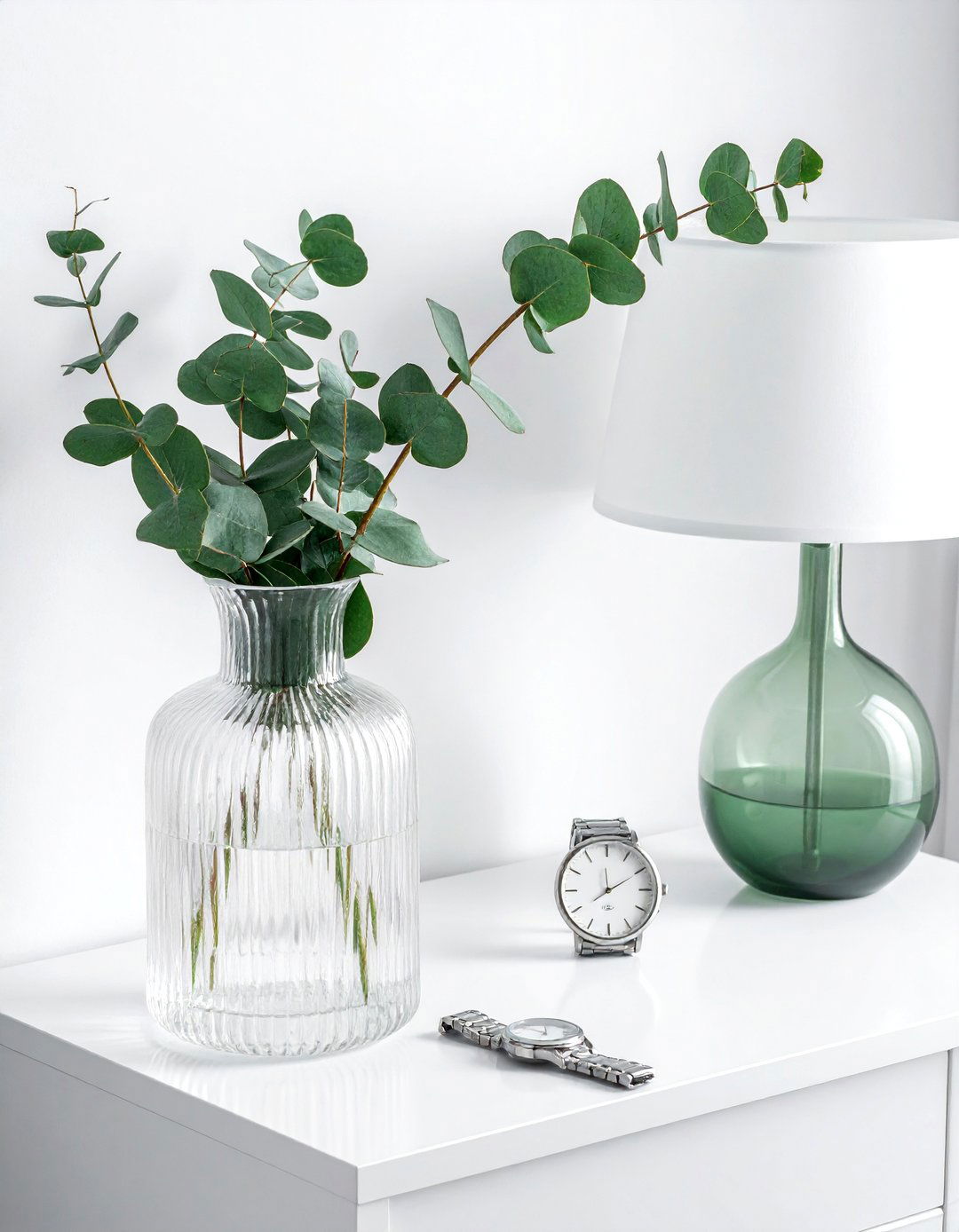 Glass vase for nightstand - 30 nightstand styling ideas