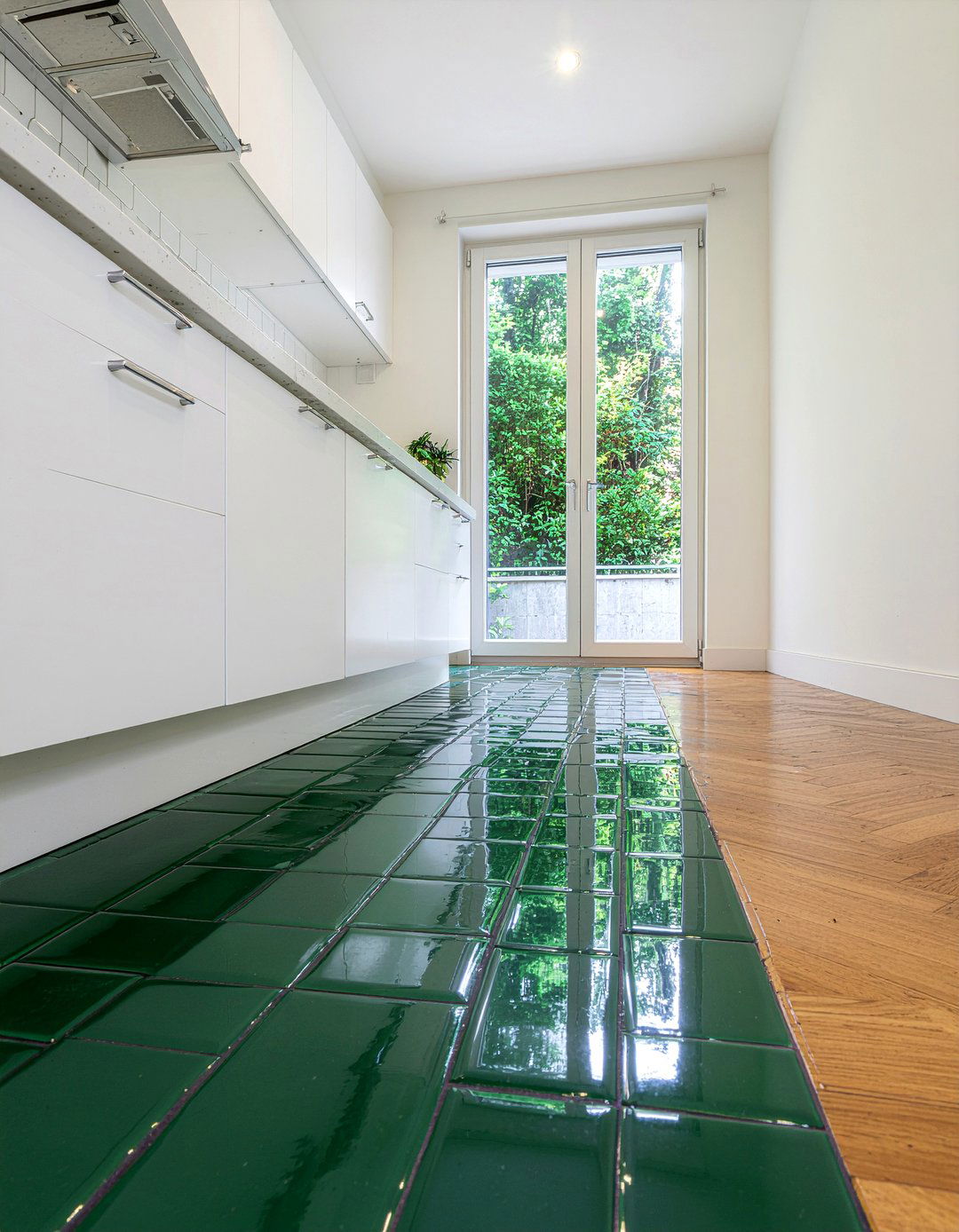 Glazed brick kitchen floor - 30 brick floor kitchen ideas