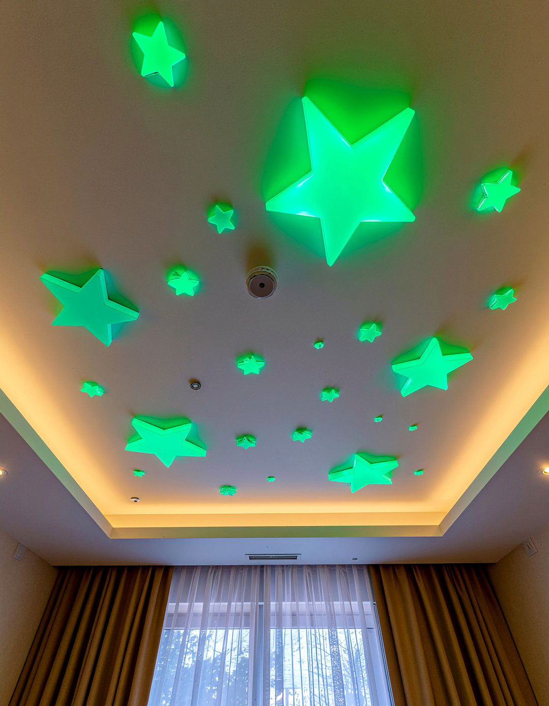 Glow stars ceiling - 30 galaxy bedroom ideas