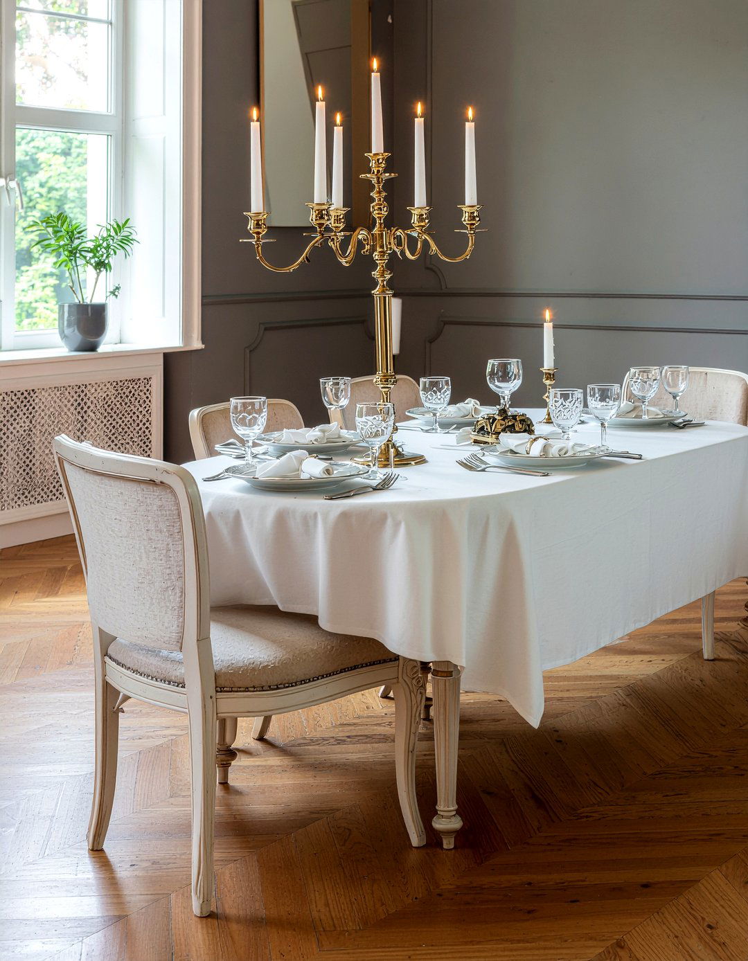 30 Candlelit Dining Room Ideas to Create a Romantic Ambiance