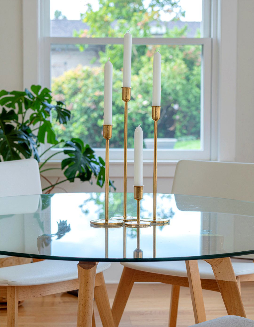 Gold Candle Holder - 30 gold dining room ideas