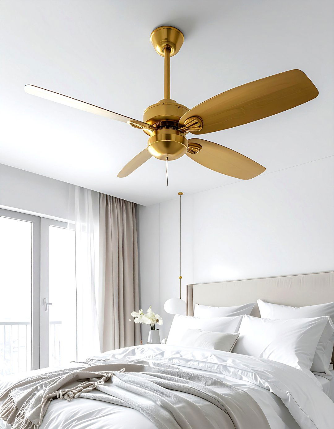 Gold Ceiling Fan - 30 gold decor ideas