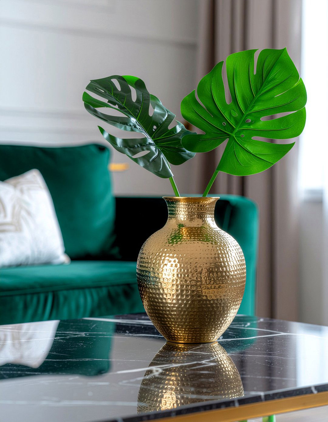 Gold Metal Vase - 30 living room vase ideas