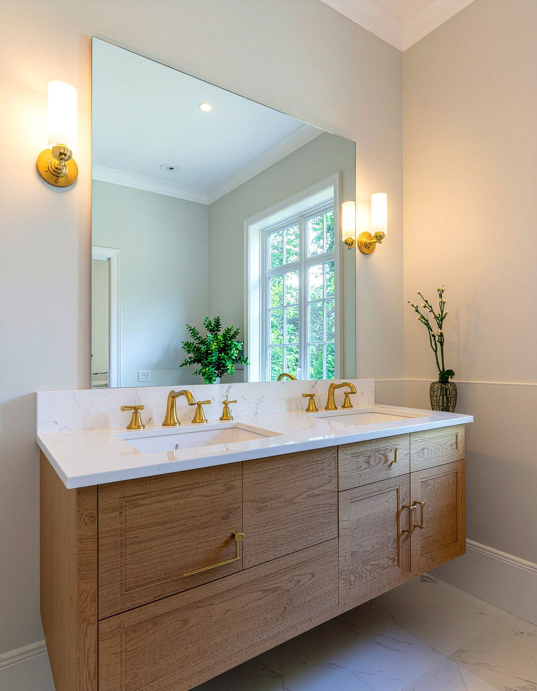 Gold Vanity Light - 30 bathroom lighting accent ideas