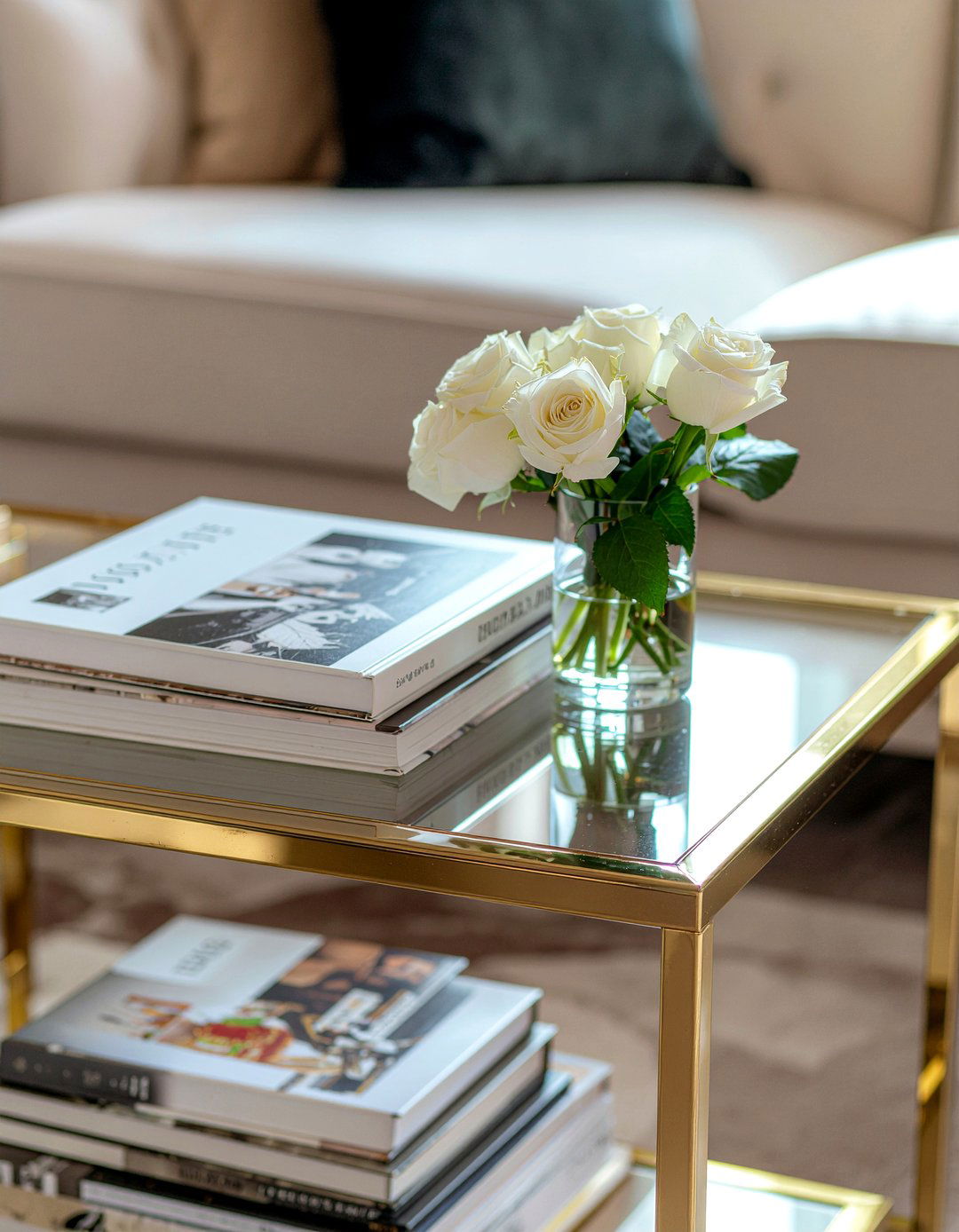 Gold coffee table - 30 feminine living room ideas