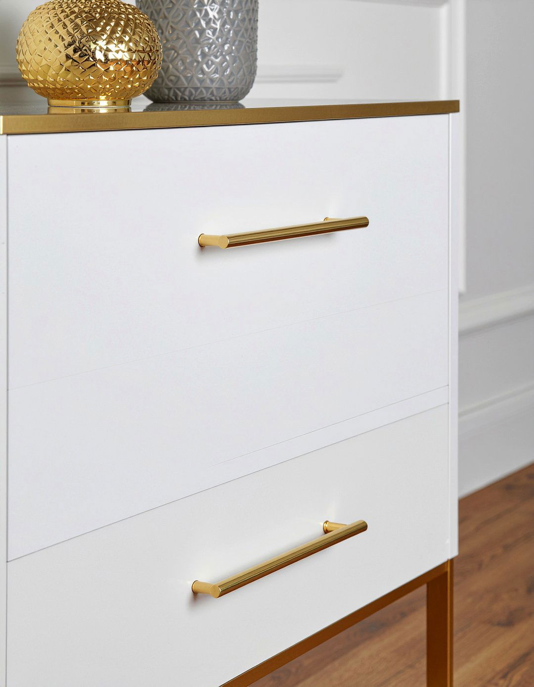 Gold hardware for dresser - 30 gold accent bedroom ideas