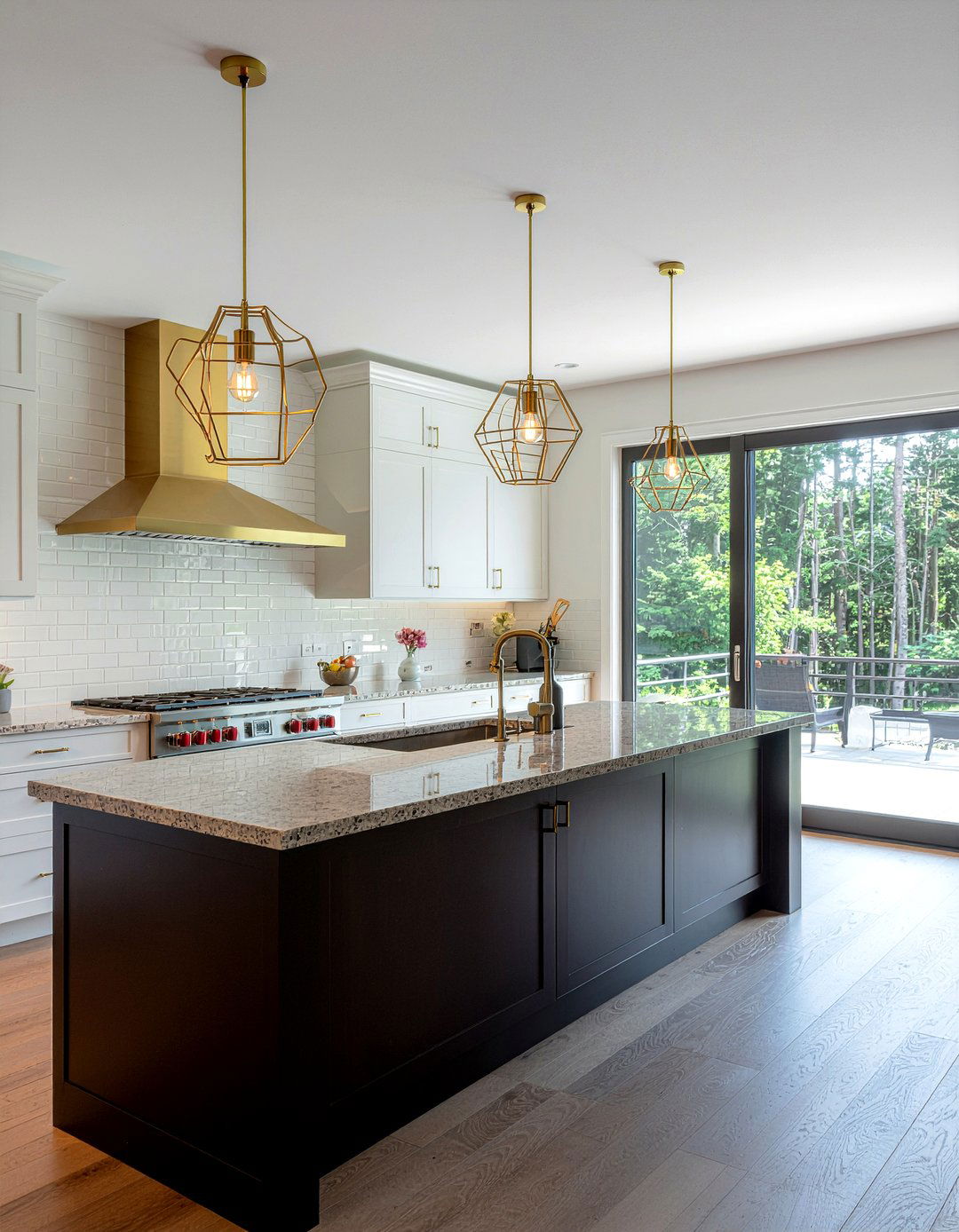 Gold pendant lighting - 30 gold kitchen ideas