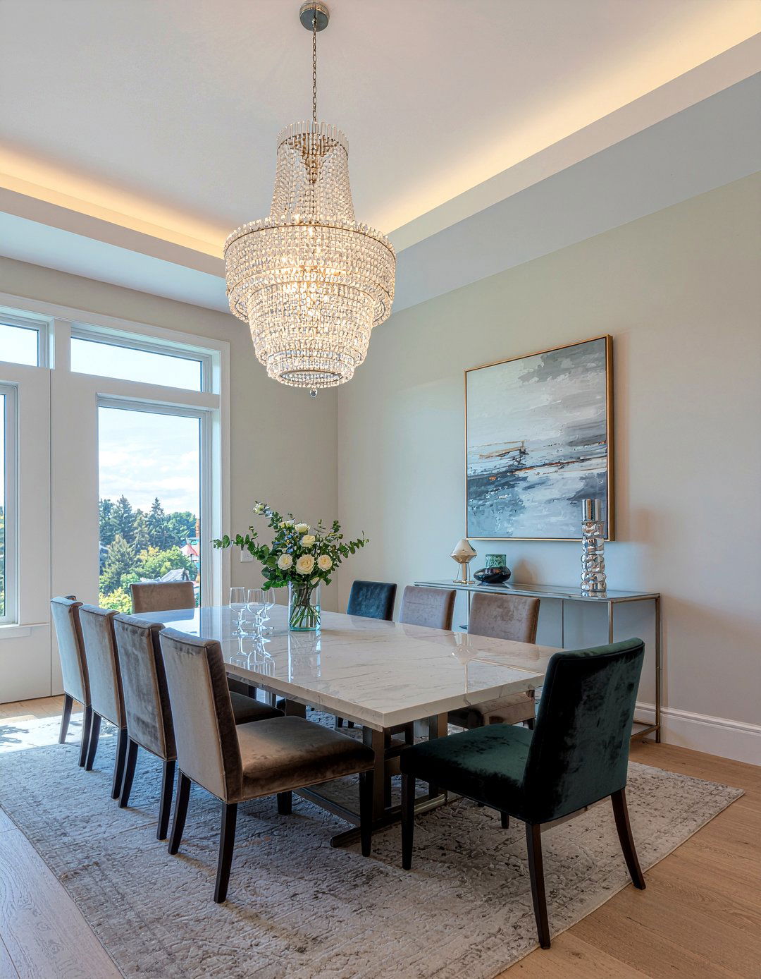 Grand Chandelier Dining Room - 30 estate dining room ideas