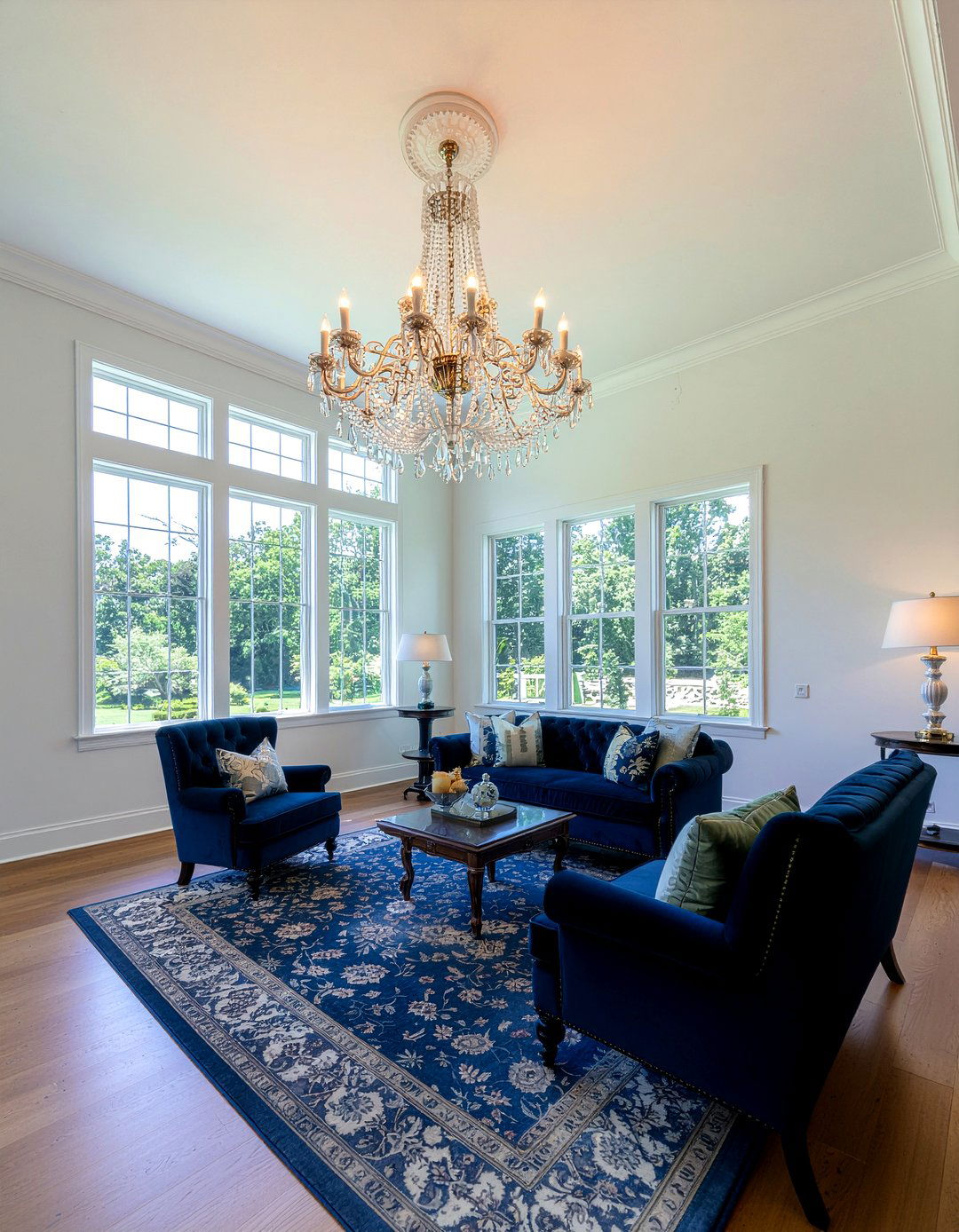 Grand Southern Living Room - 30 Southern living room ideas