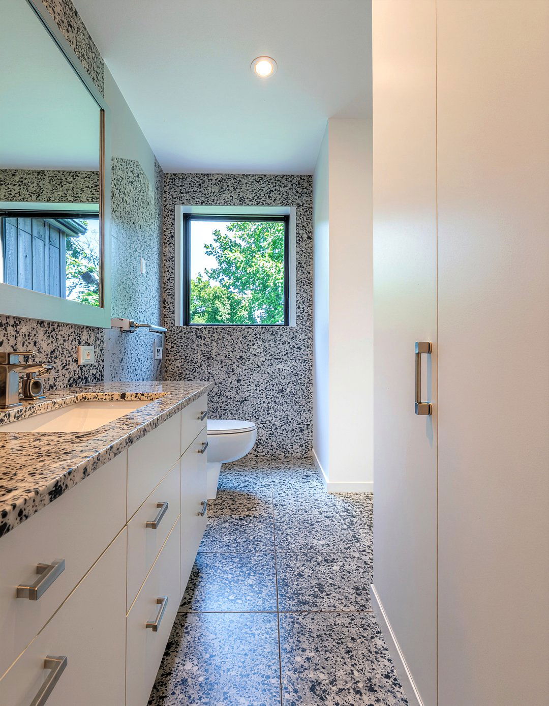 Granite Look Bathroom - 30 large format tile bathroom ideas