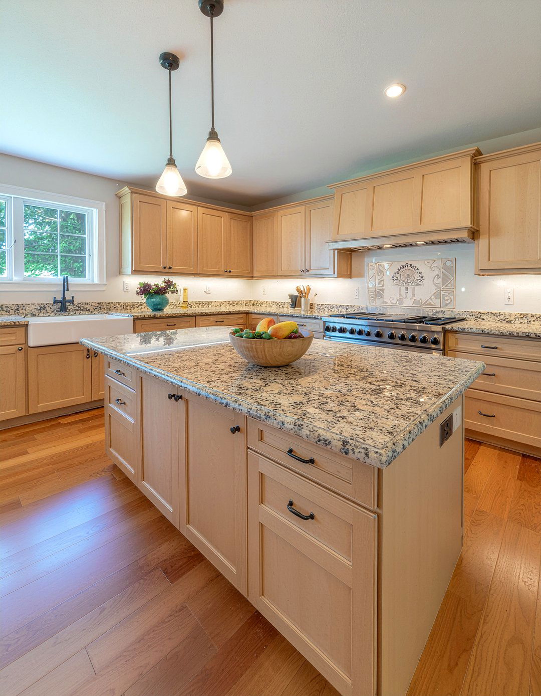 Granite With Oak Cabinets - 30 granite countertop kitchen ideas