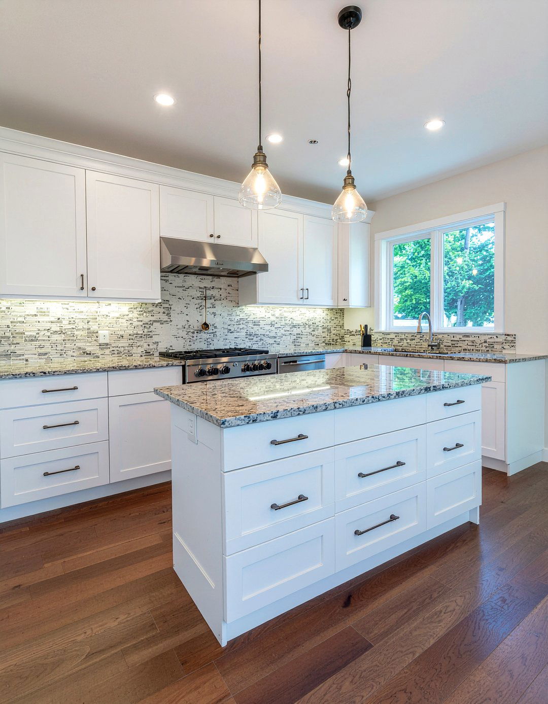 Granite With Shaker Cabinets - 30 granite countertop kitchen ideas