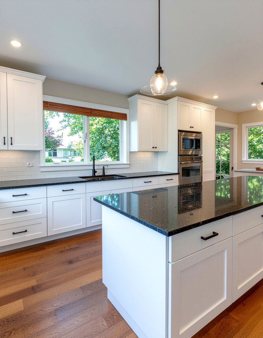 Granite With White Cabinets - 30 granite countertop kitchen ideas