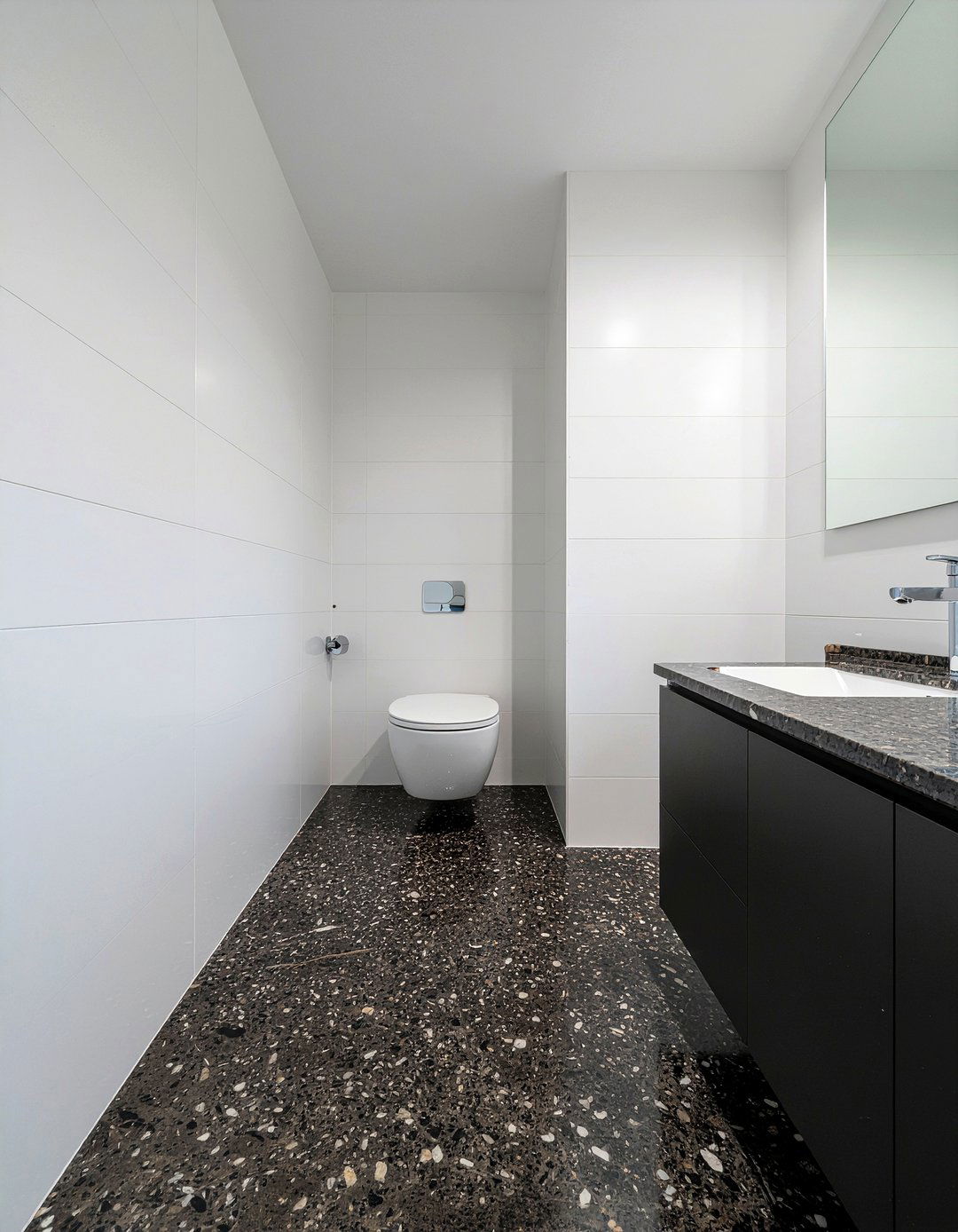 Granite and porcelain tile - 30 mixed tile bathroom ideas