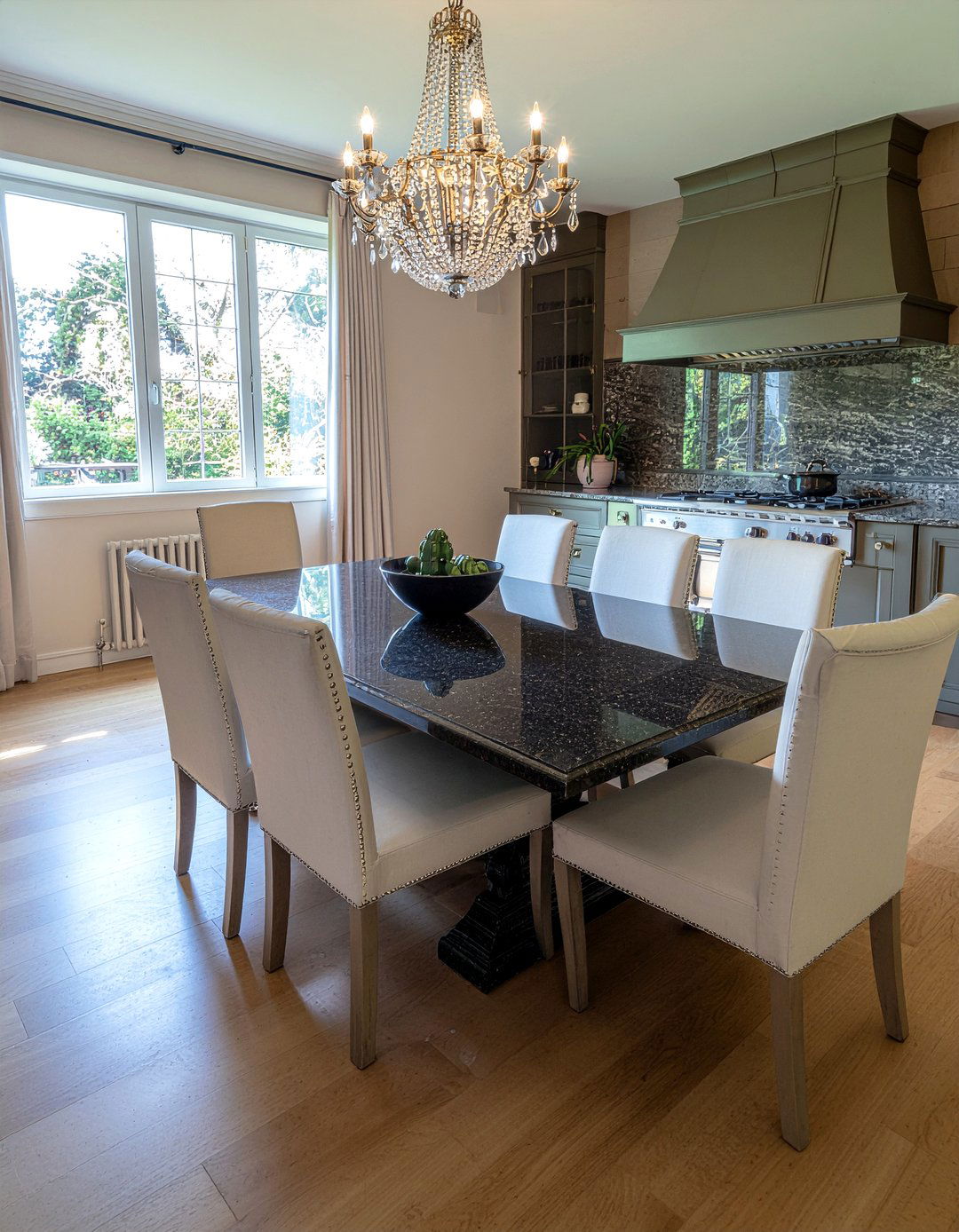 Granite dining room table - 30 durable dining room ideas