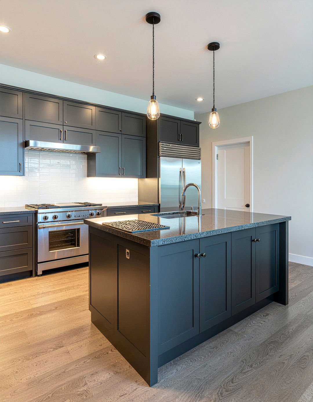 Gray countertops stainless steel appliances - 30 gray countertop kitchen ideas