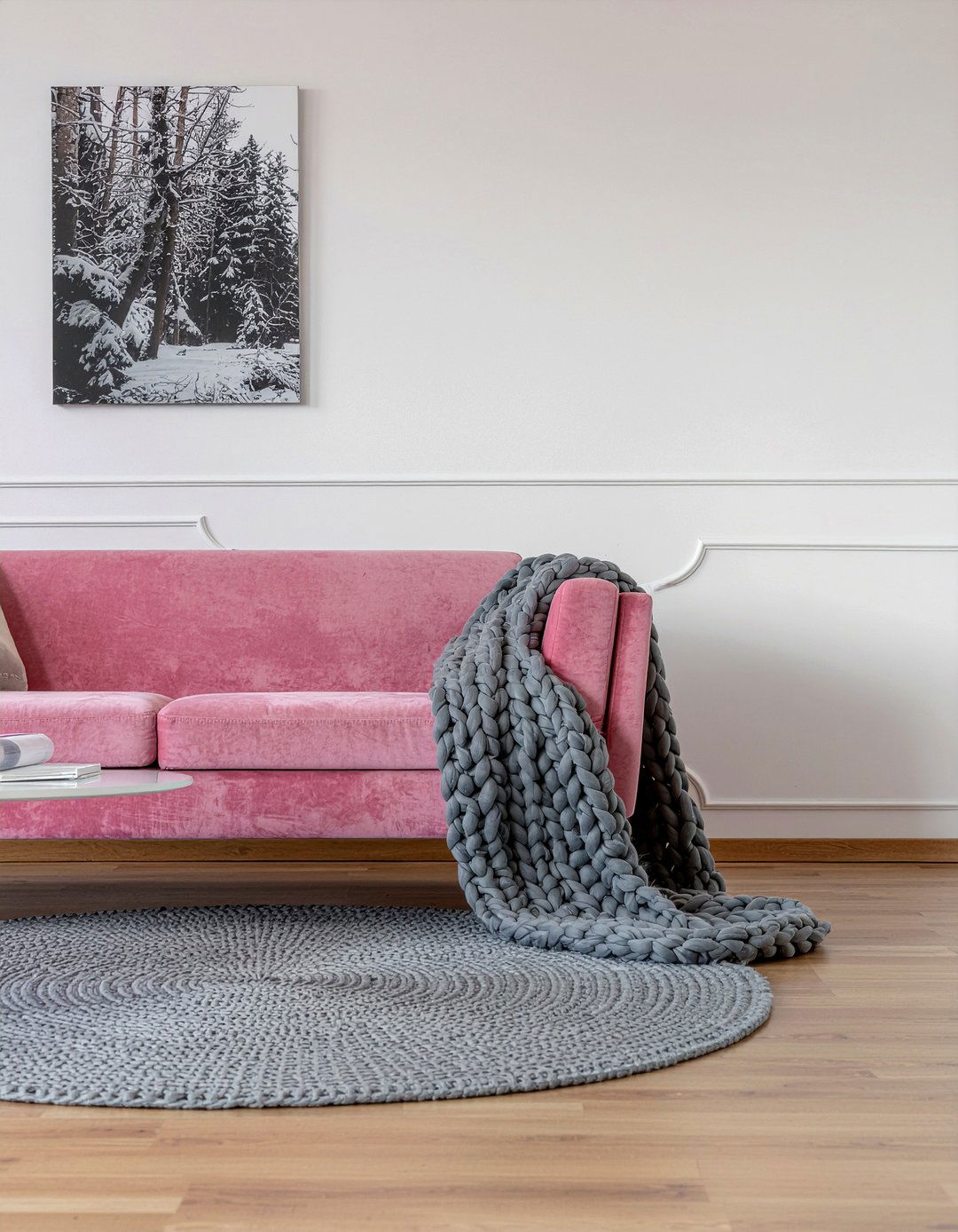 Gray knit blanket pink velvet couch - 30 pink and gray living room ideas