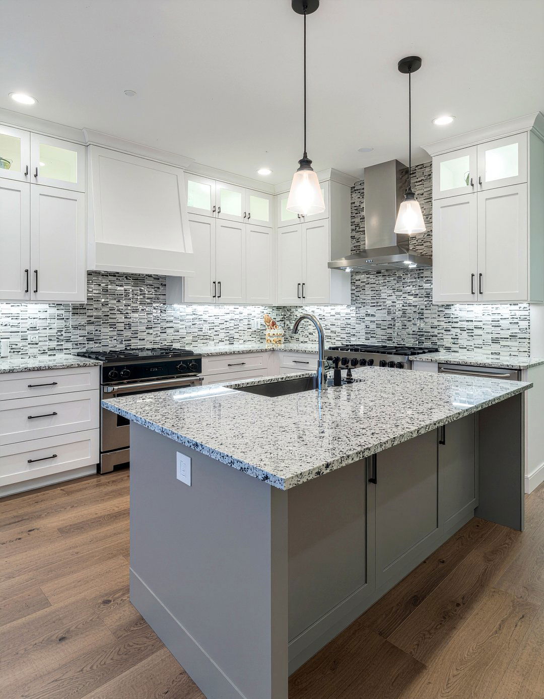 Gray quartz kitchen countertops - 30 quartz countertop kitchen ideas