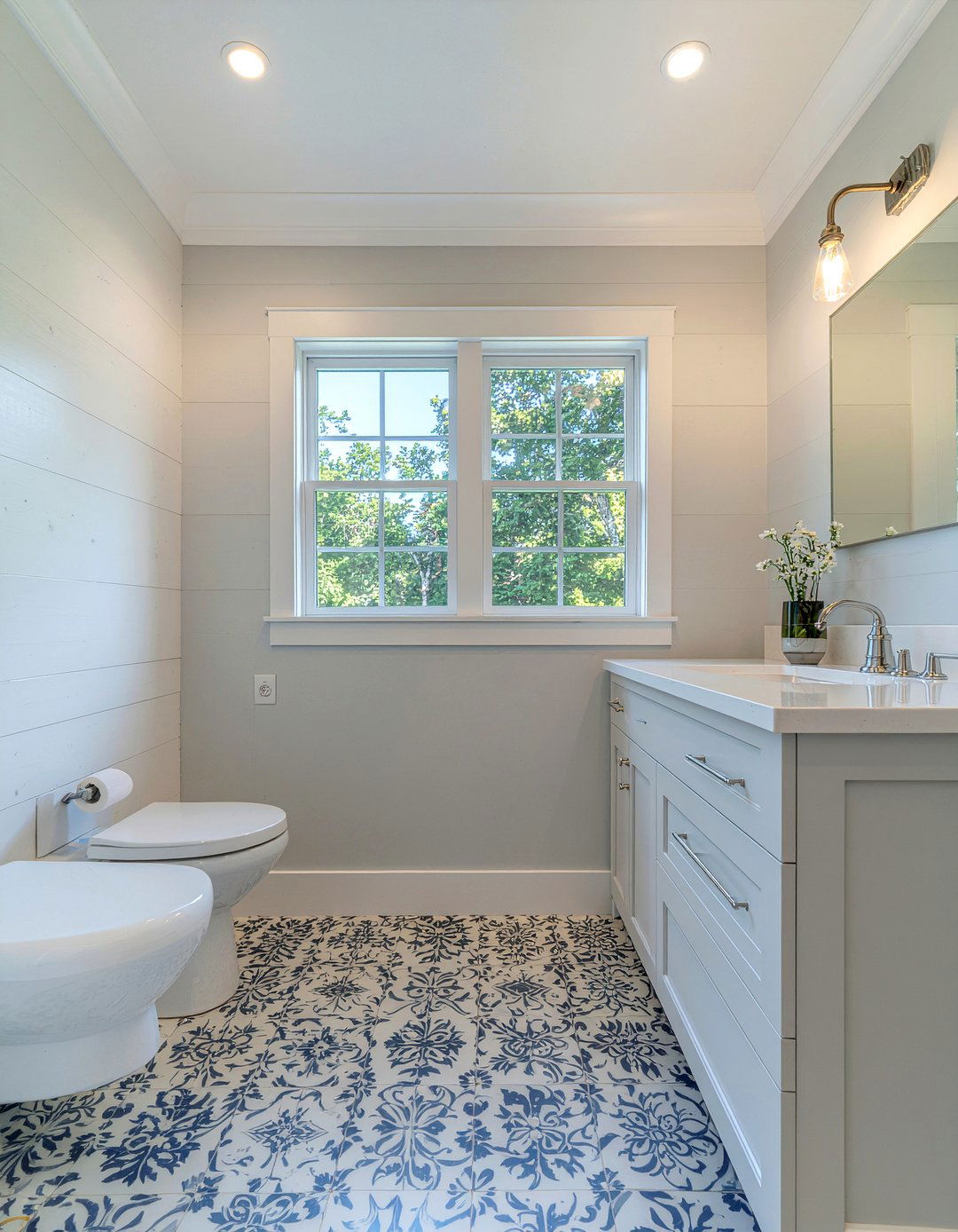 Gray shiplap bathroom - 30 bathroom shiplap ideas