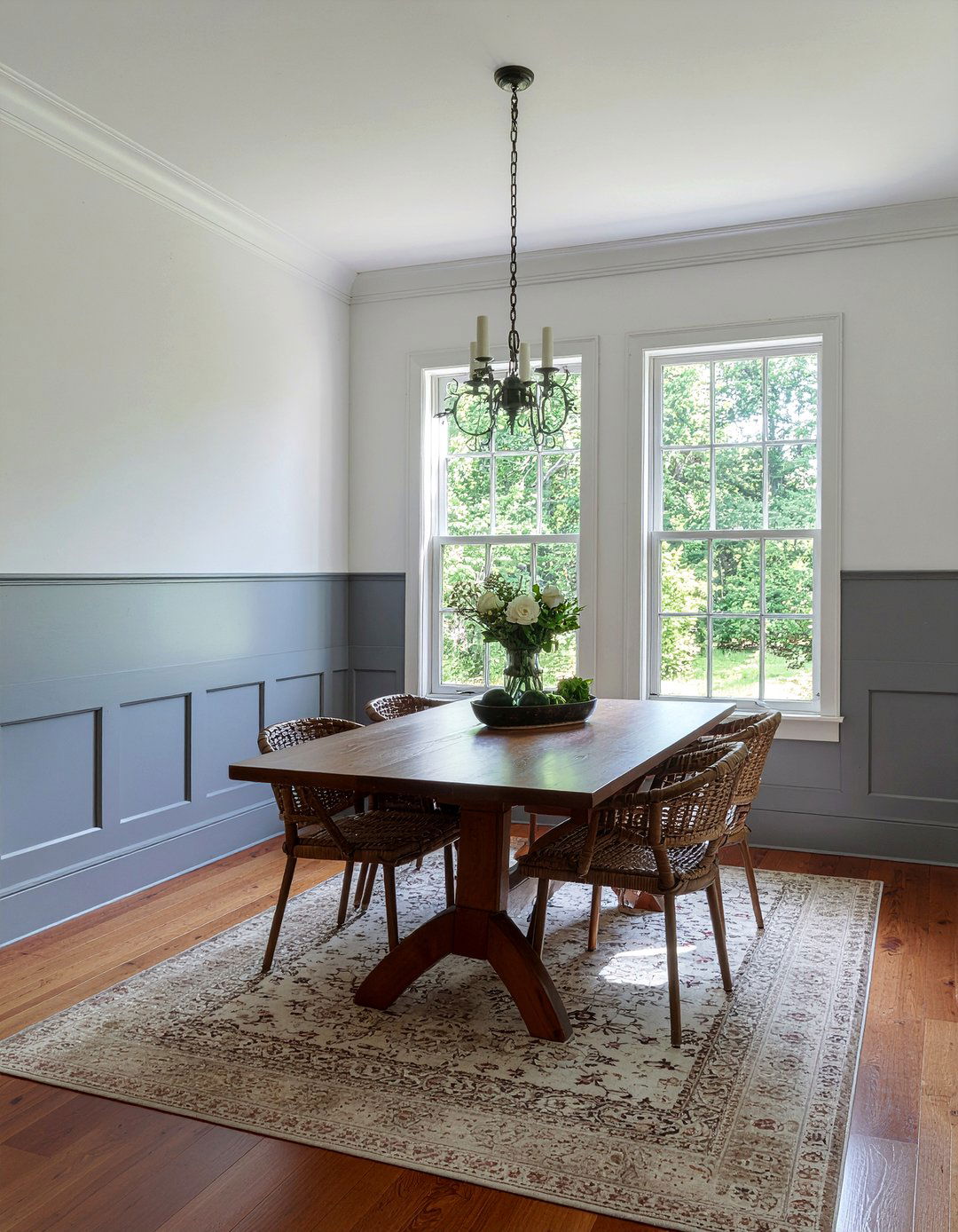 Gray wainscoting dining room - 30 gray dining room ideas
