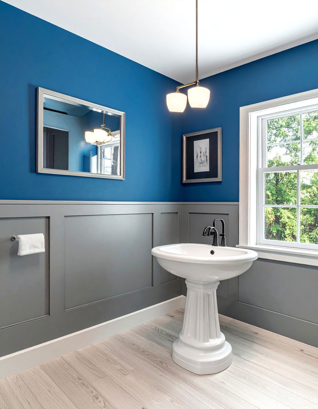 Gray wainscoting with blue walls - 30 blue and gray bathroom ideas