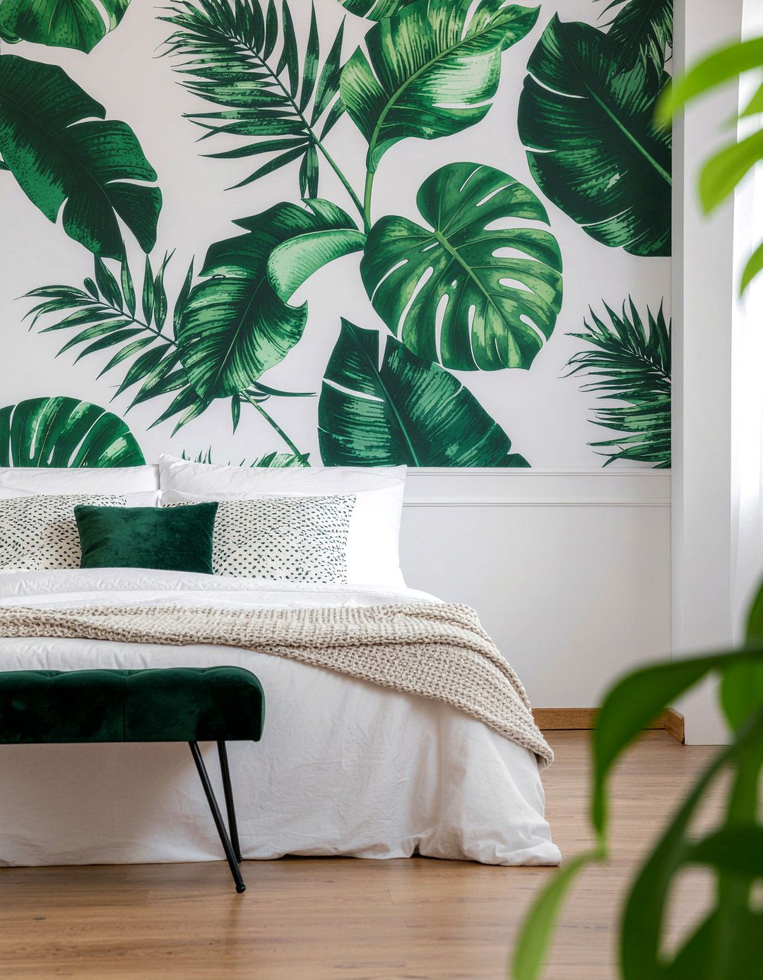 Green Floral Wallpaper - 30 green bedroom ideas