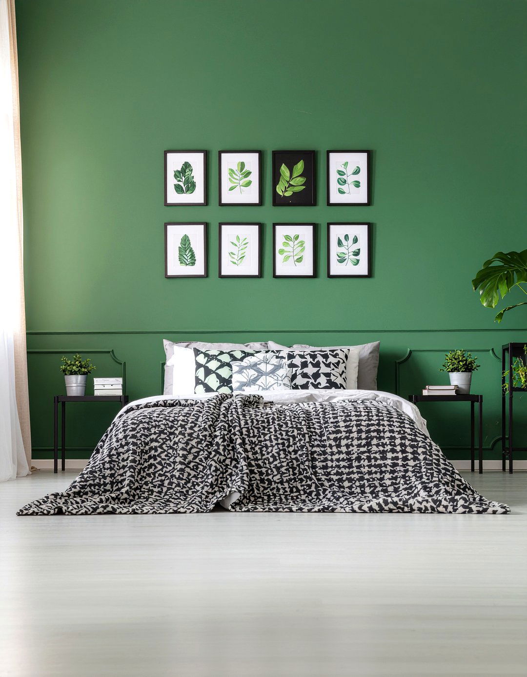 Green geometric wall - 30 bedroom green walls