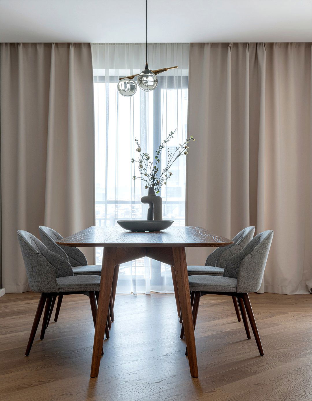 30 Neutral Curtain Dining Room Ideas for a Polished Look