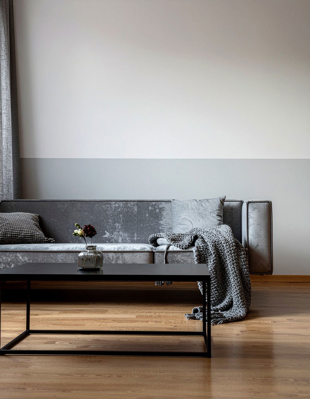 Grey Ombre Wall - 30 living room ombre wall ideas