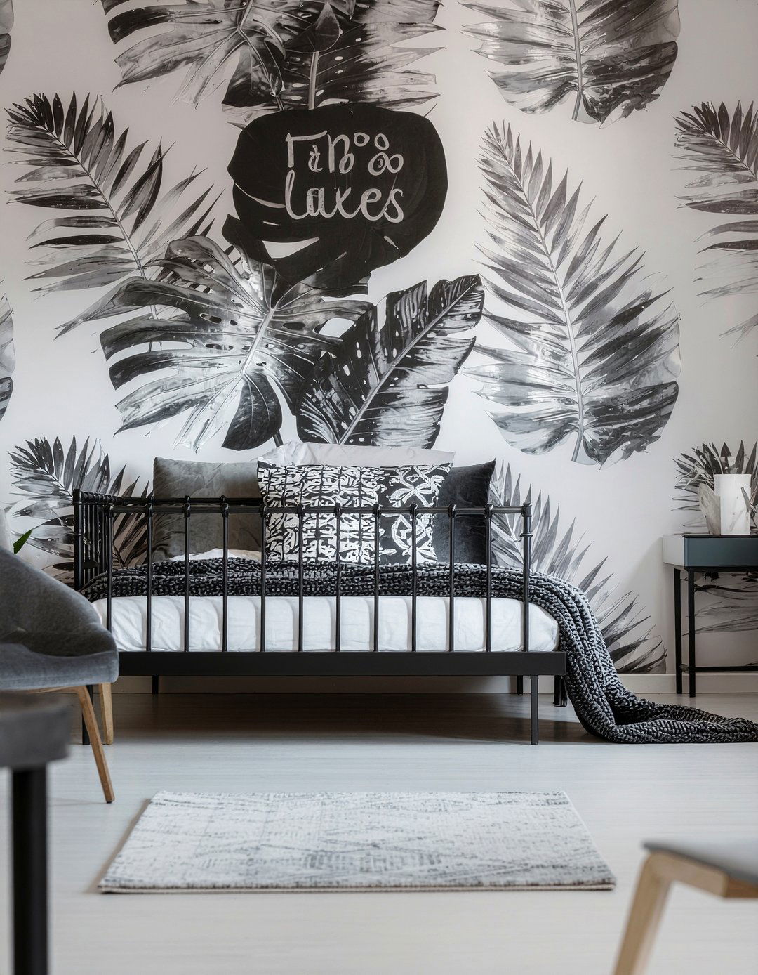 Grey Tropical Leaf - 30 bedroom tropical wallpapers