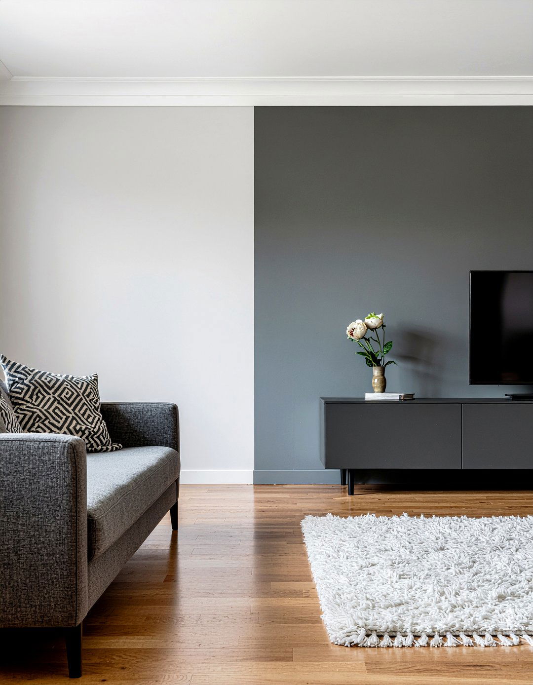 Grey two tone wall - 30 living room half painted walls