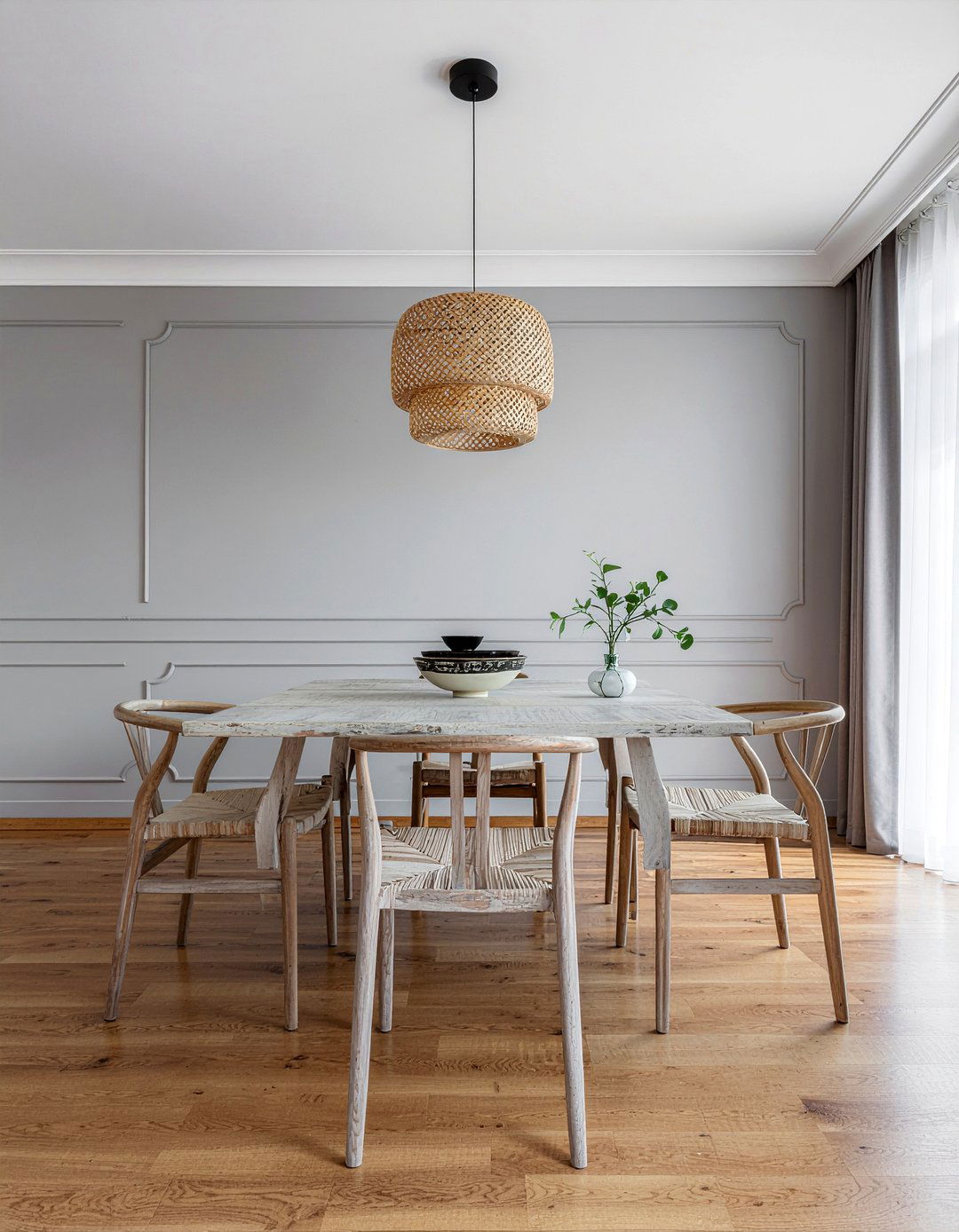 Grey wood dining room - 30 Chinese dining room ideas