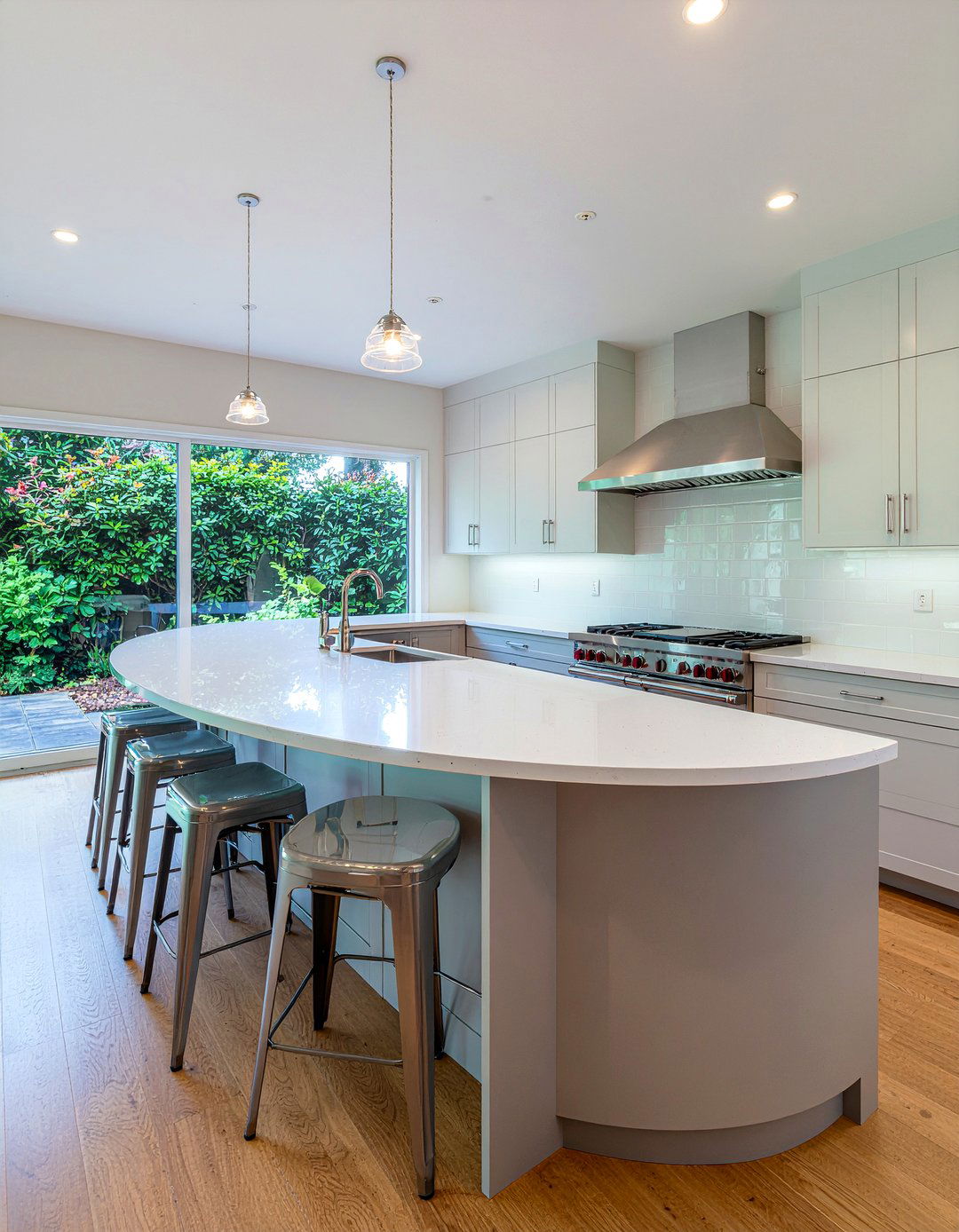 Half Moon Edge Countertop - 30 kitchen countertop edge ideas