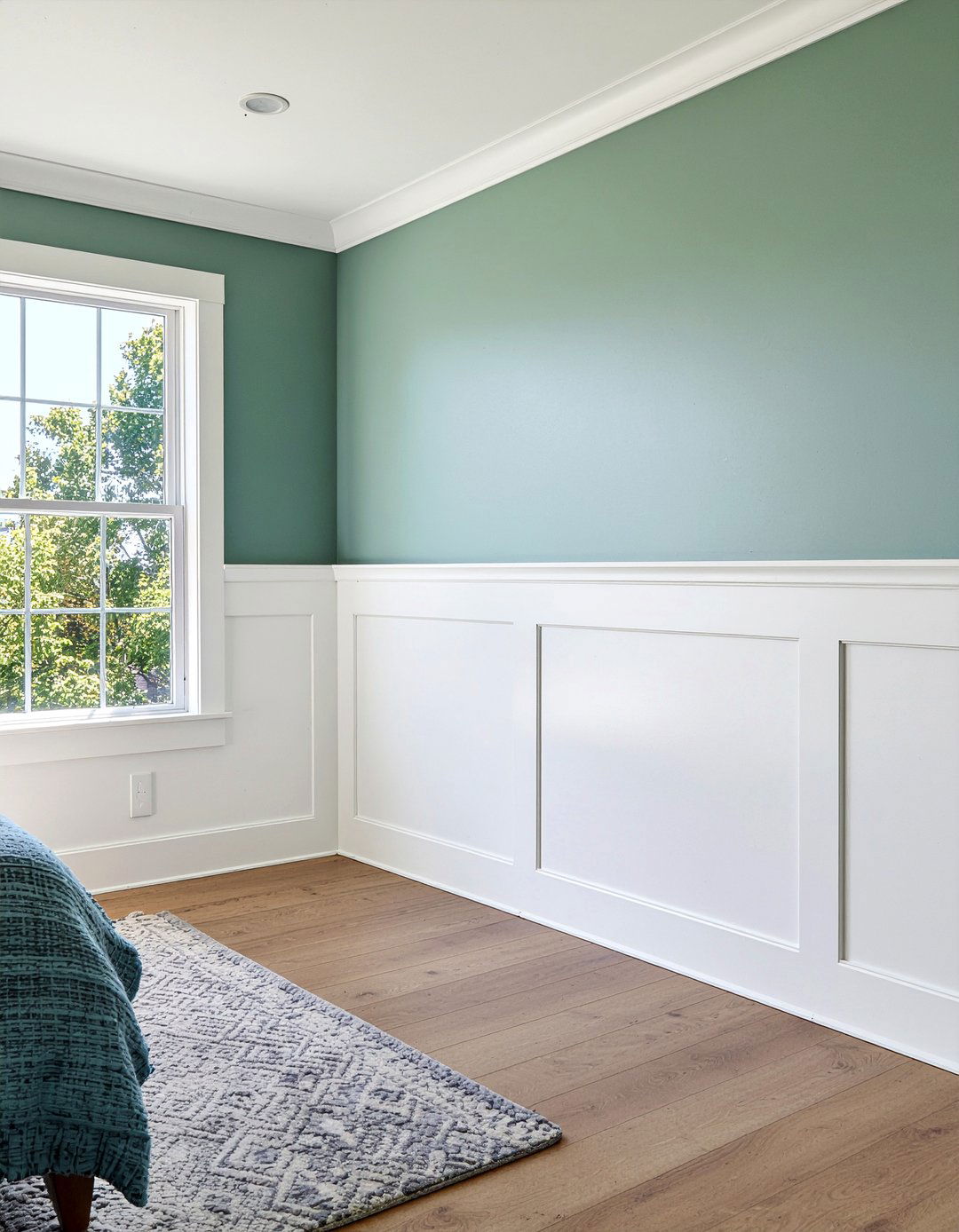 Half wall board and batten - 30 bedroom board and batten ideas