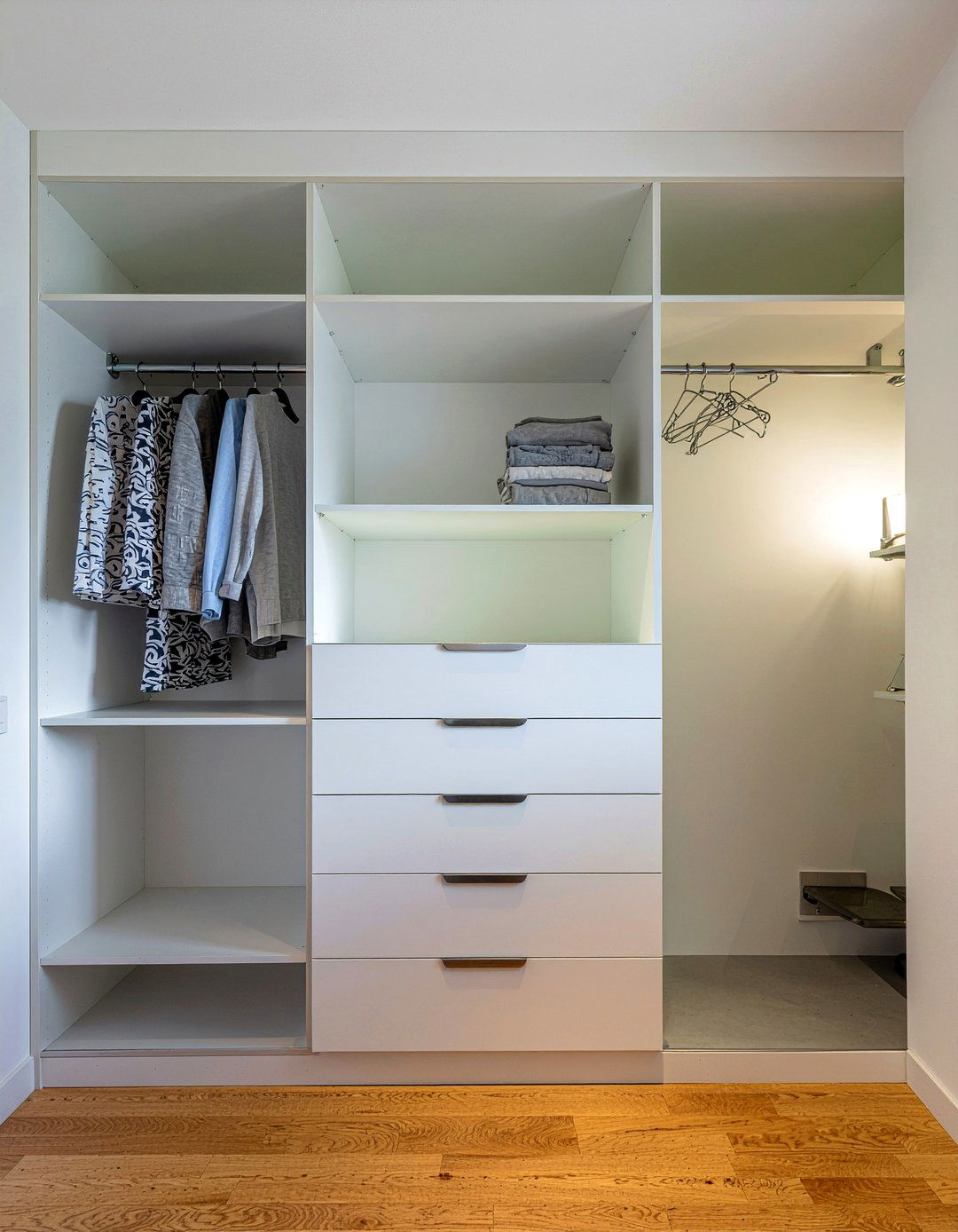 Half wall walk in closet - 30 bedroom half wall ideas