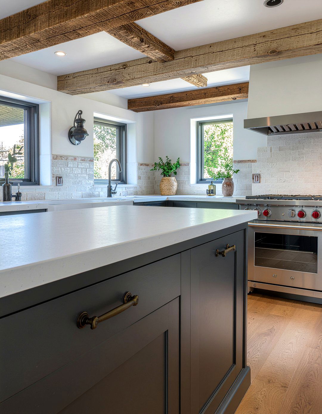 Hammered Metal Cabinet Knobs - 30 kitchen cabinet knob ideas