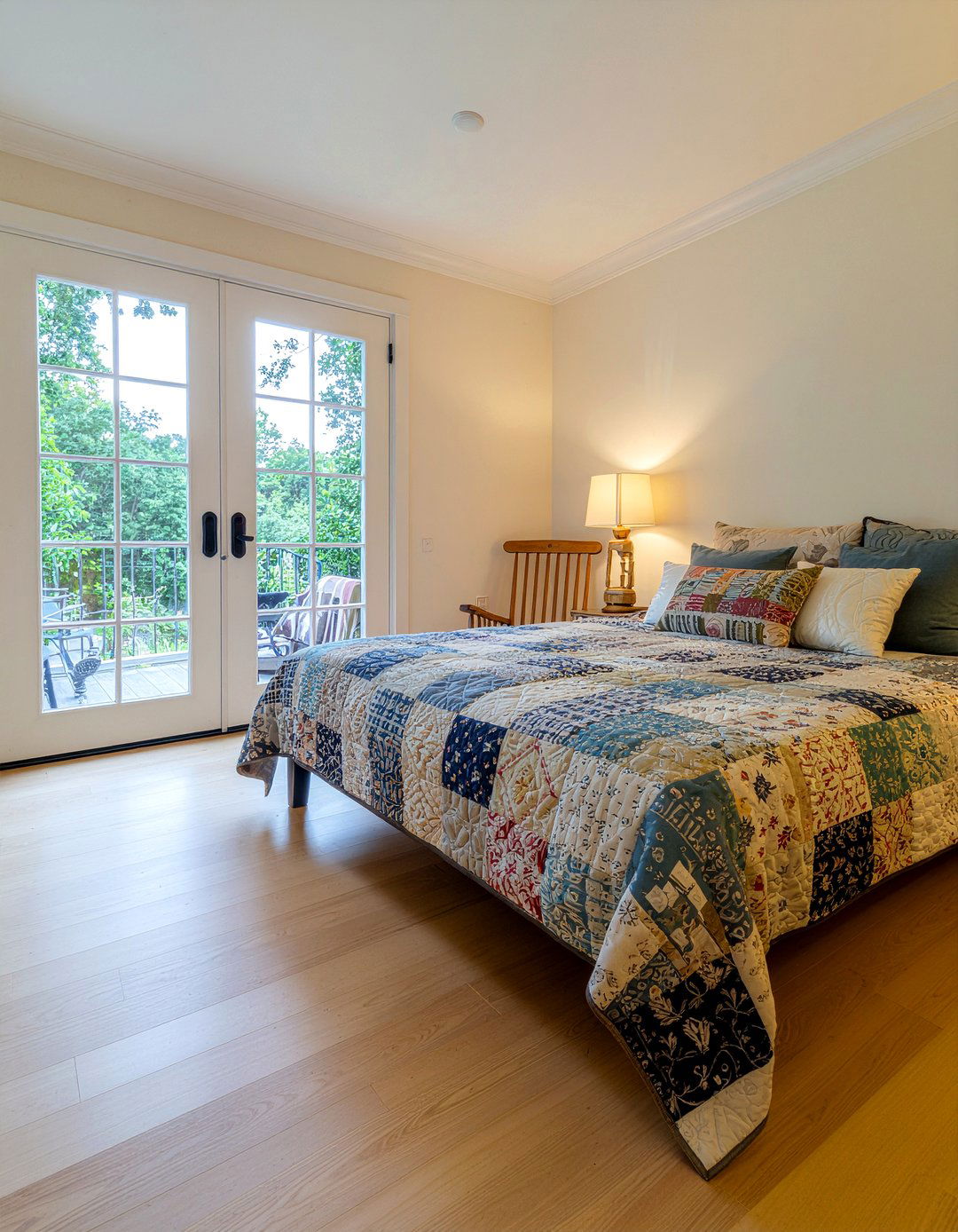 Hand scraped bamboo flooring - 30 bedroom bamboo flooring ideas