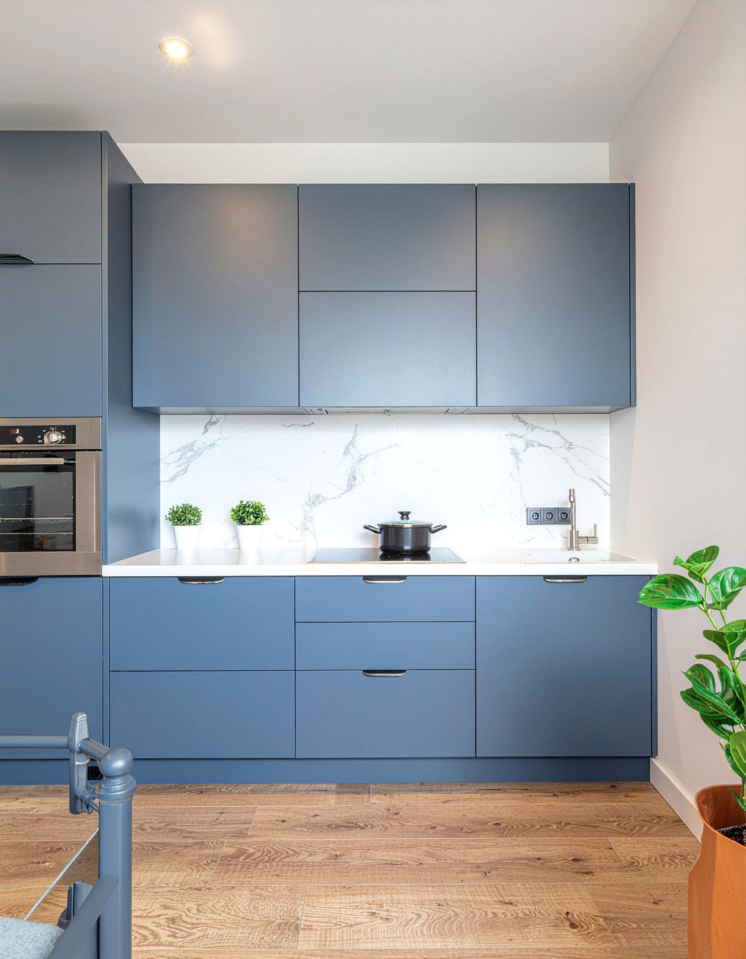 Handleless Kitchen Cabinets - 30 easy-clean kitchen ideas