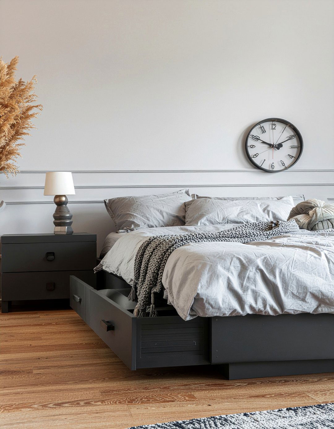 Handleless dresser - 30 bedroom modern dressers