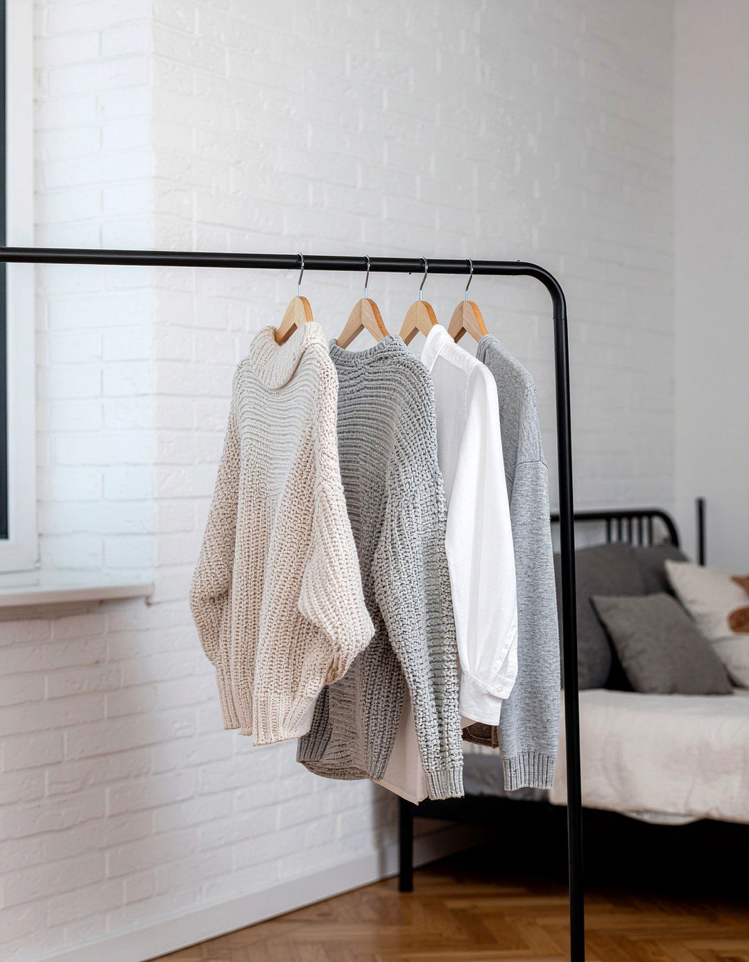 Hanging Clothes Rail - 30 bedroom small space solutions