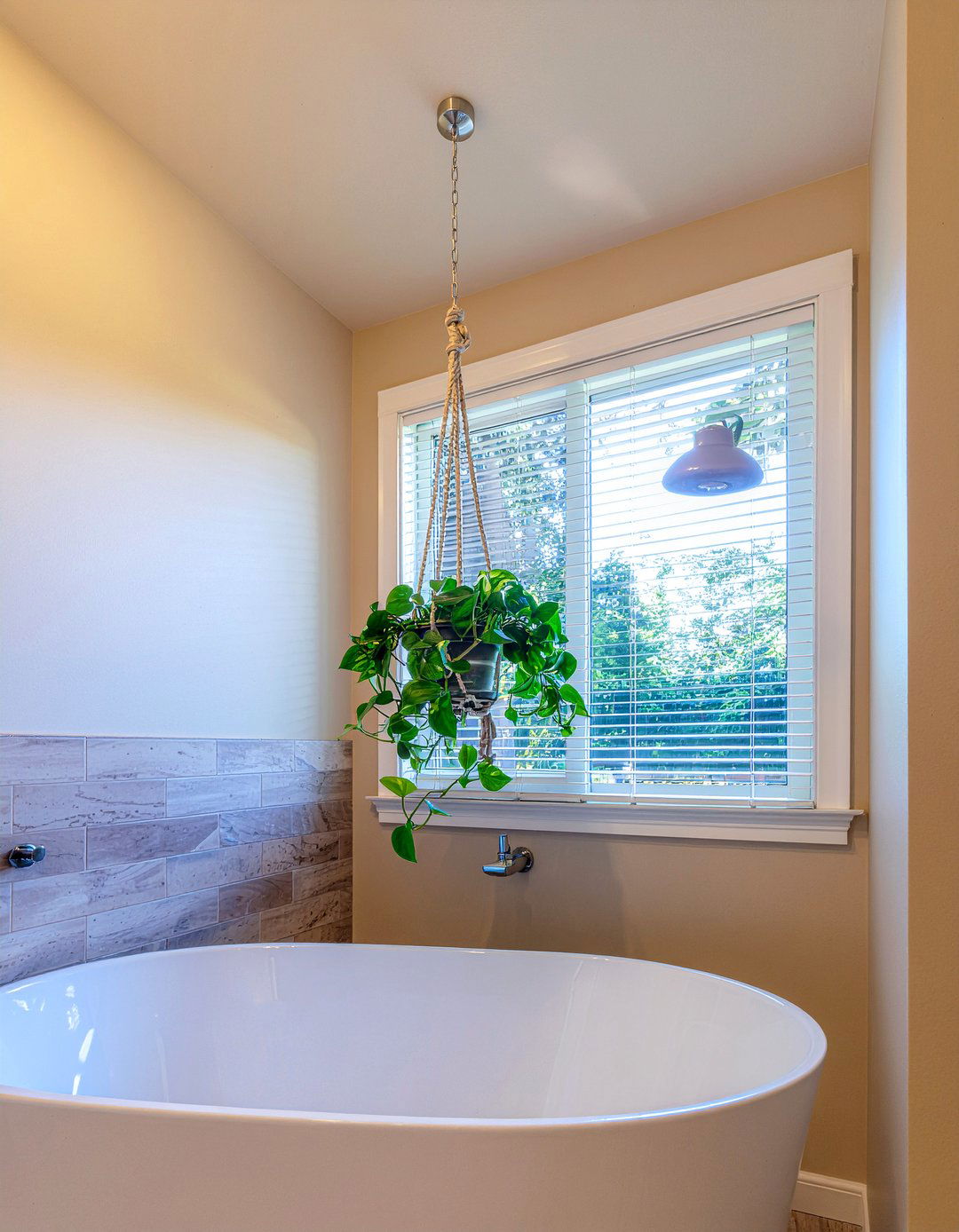 Hanging Plant Decor - 30 small bathroom maximization ideas