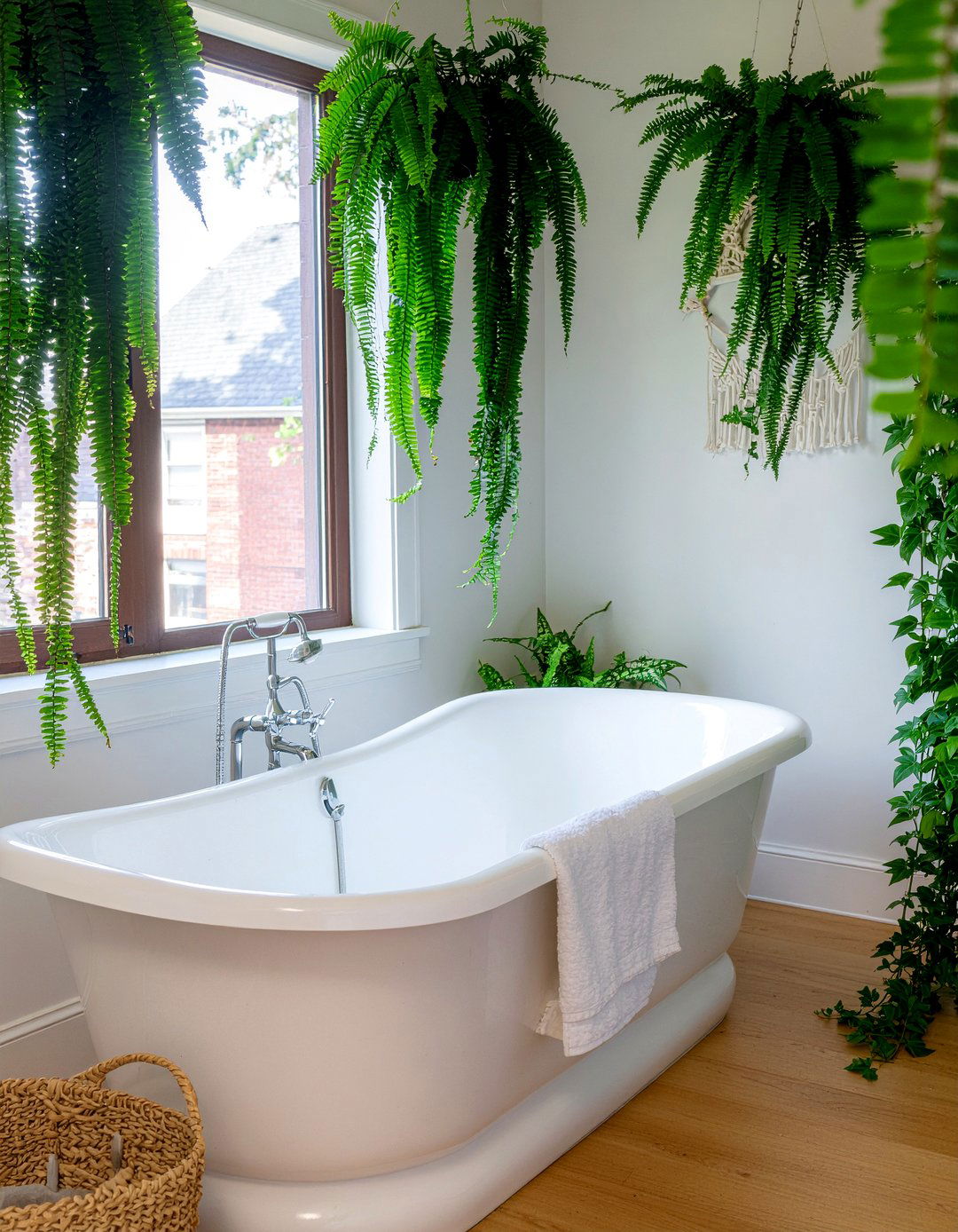 Hanging Plants Decor - 30 bathroom tub accent ideas