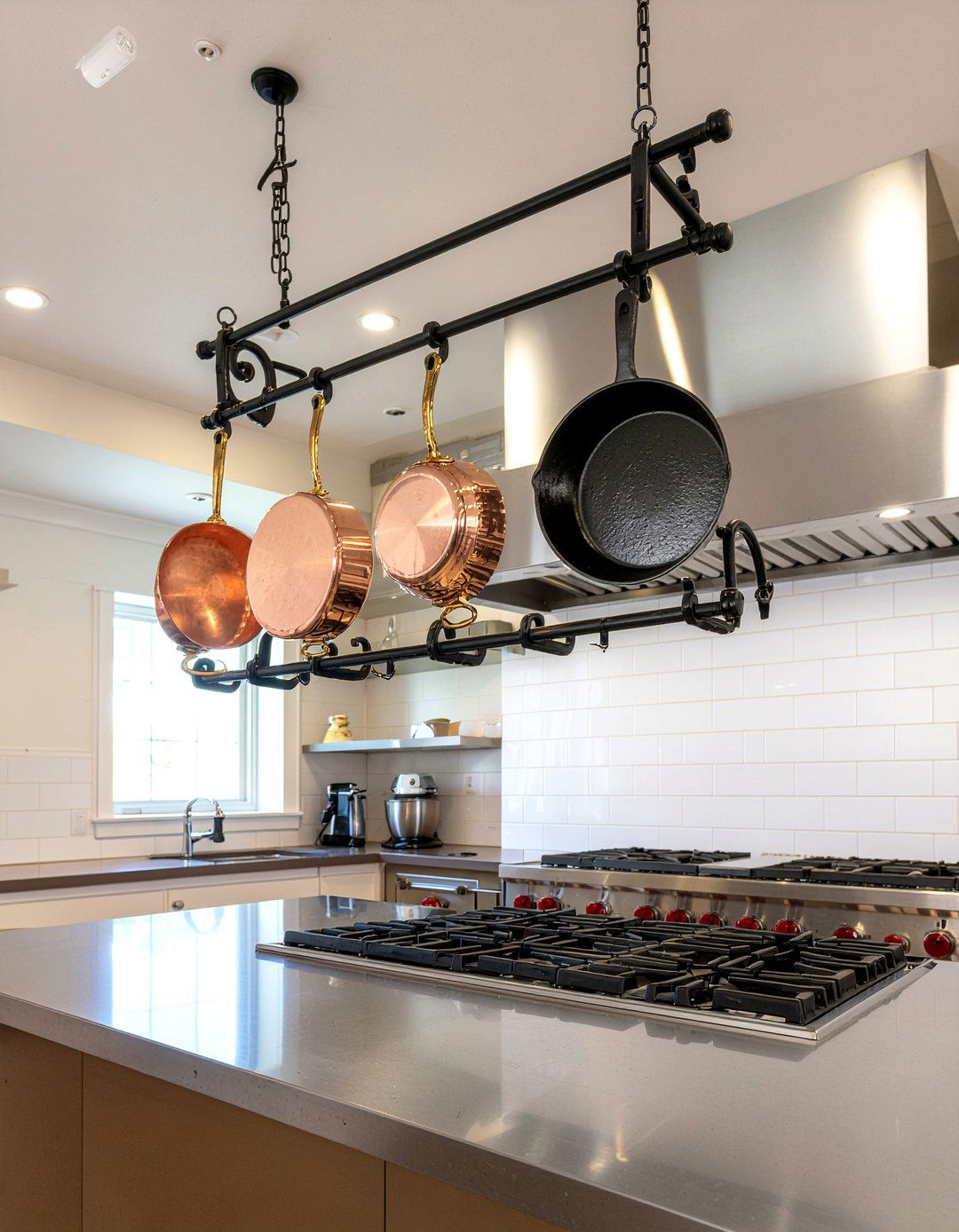 Hanging pot rack - 30 kitchen display ideas