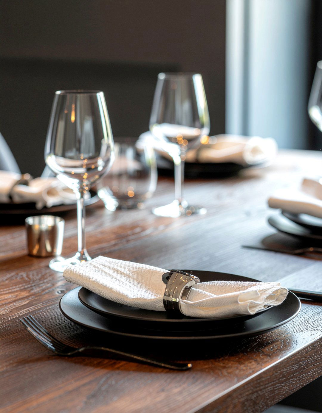 Heirloom Silverware Display - 30 family heirloom dining room ideas