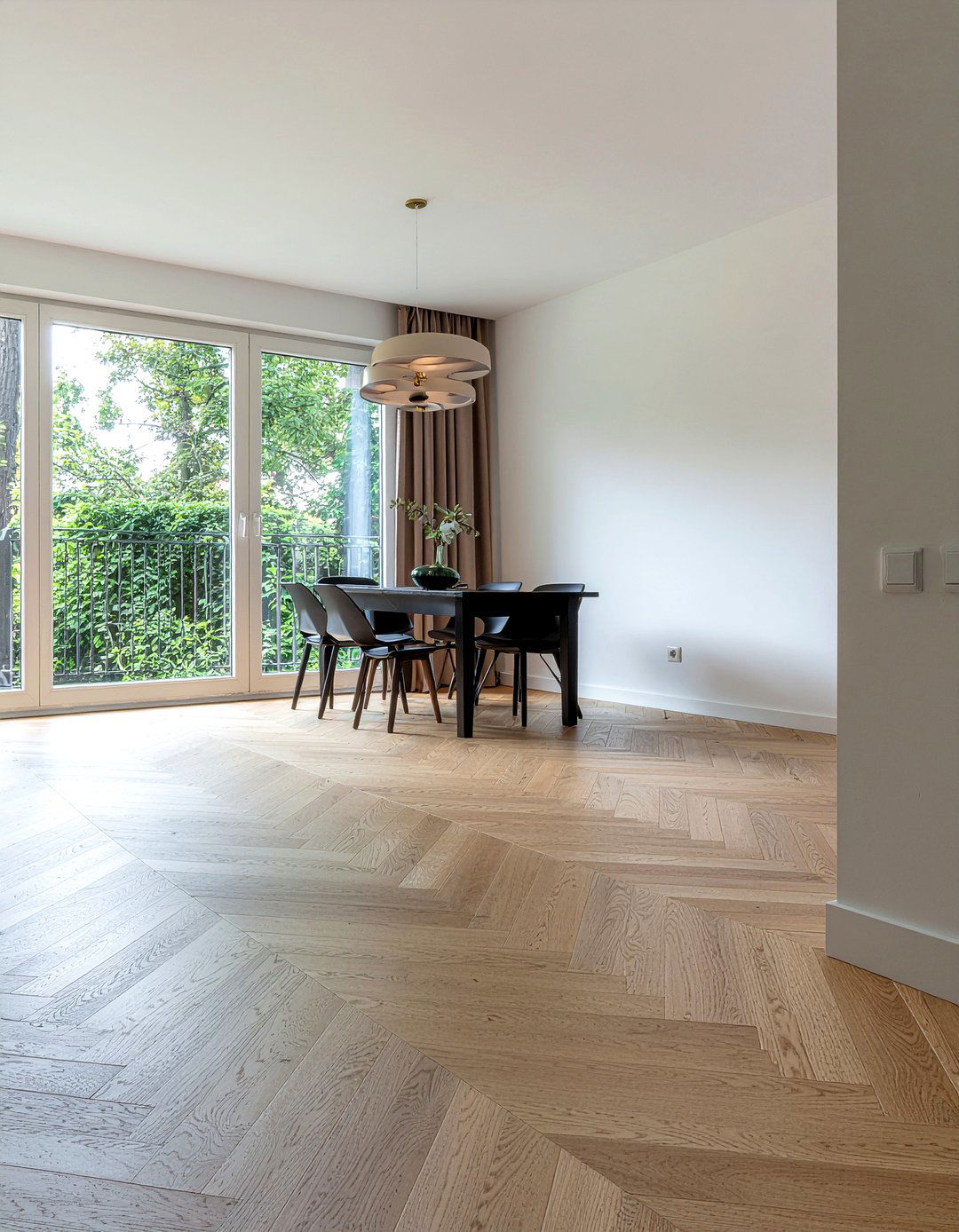 Herringbone Hardwood Floor - 30 Georgetown dining room ideas