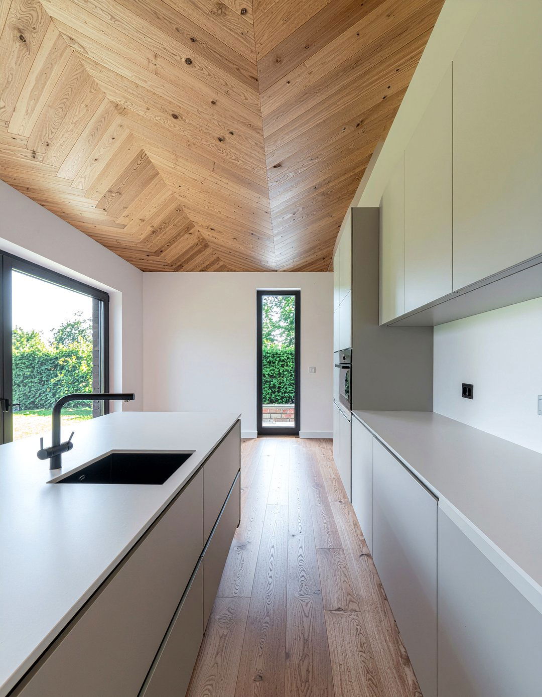 Herringbone Wood Ceiling - 30 kitchen wood ceiling ideas
