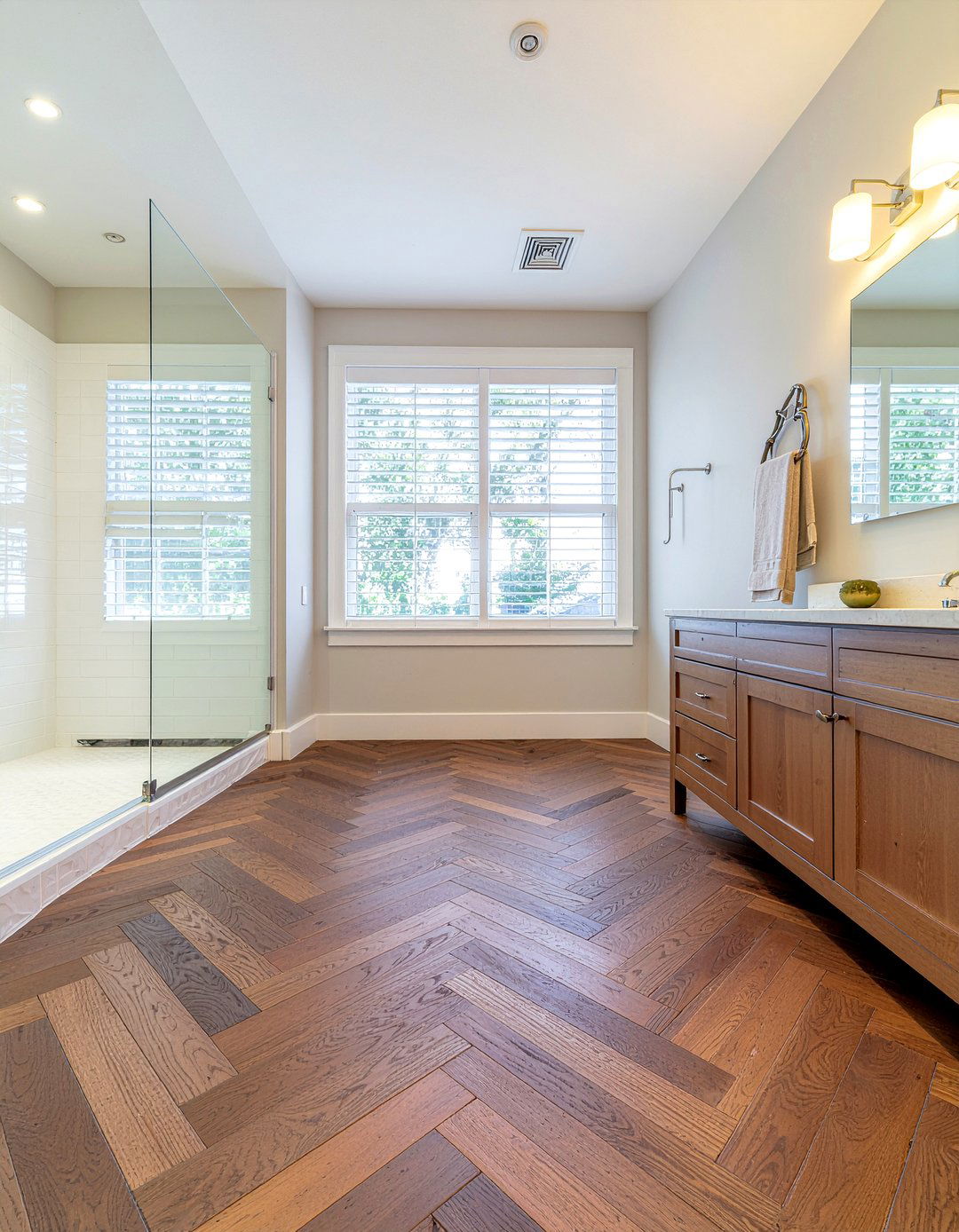 Herringbone Wood Floor - 30 bathroom period style ideas
