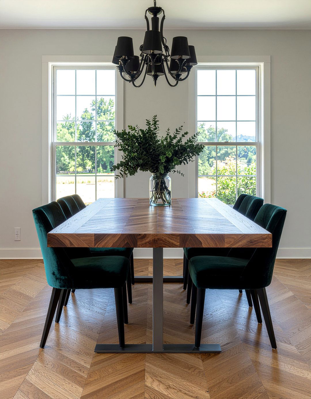 Herringbone pattern oak table - 30 oak dining table ideas