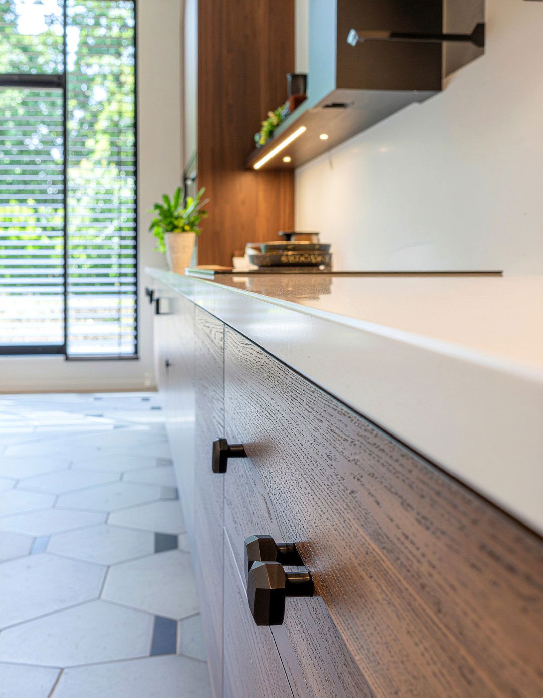 Hexagon Cabinet Knobs - 30 kitchen cabinet knob ideas